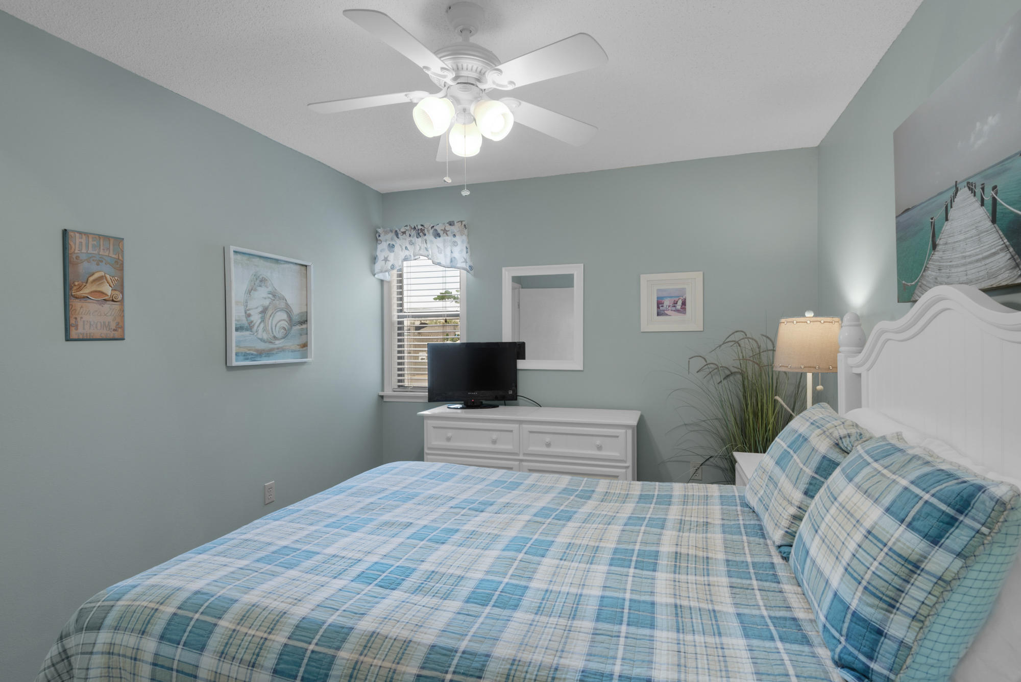 BEACHWOOD VILLAS CONDO - Residential