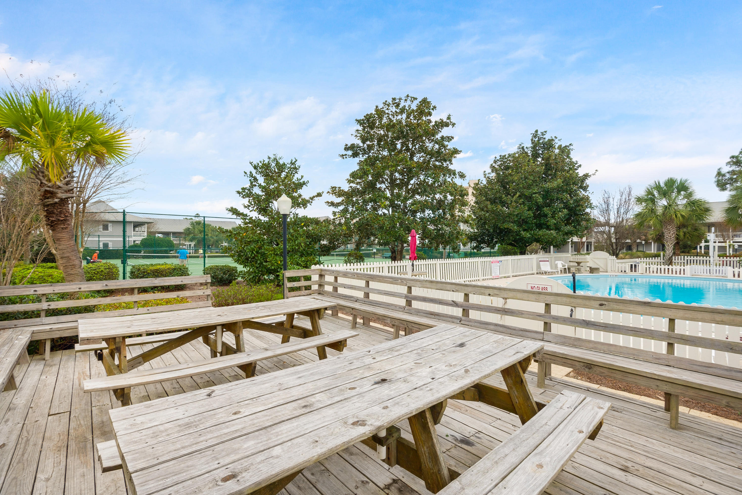 BEACHWOOD VILLAS CONDO - Residential