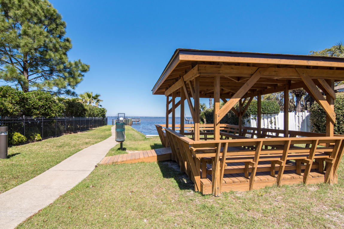 TREETOPS AT BAYSIDE - Residential