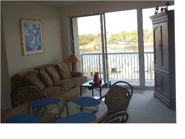 PALM COURT YACHT CLUB - Residential