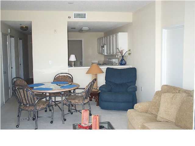 PALM COURT YACHT CLUB - Residential