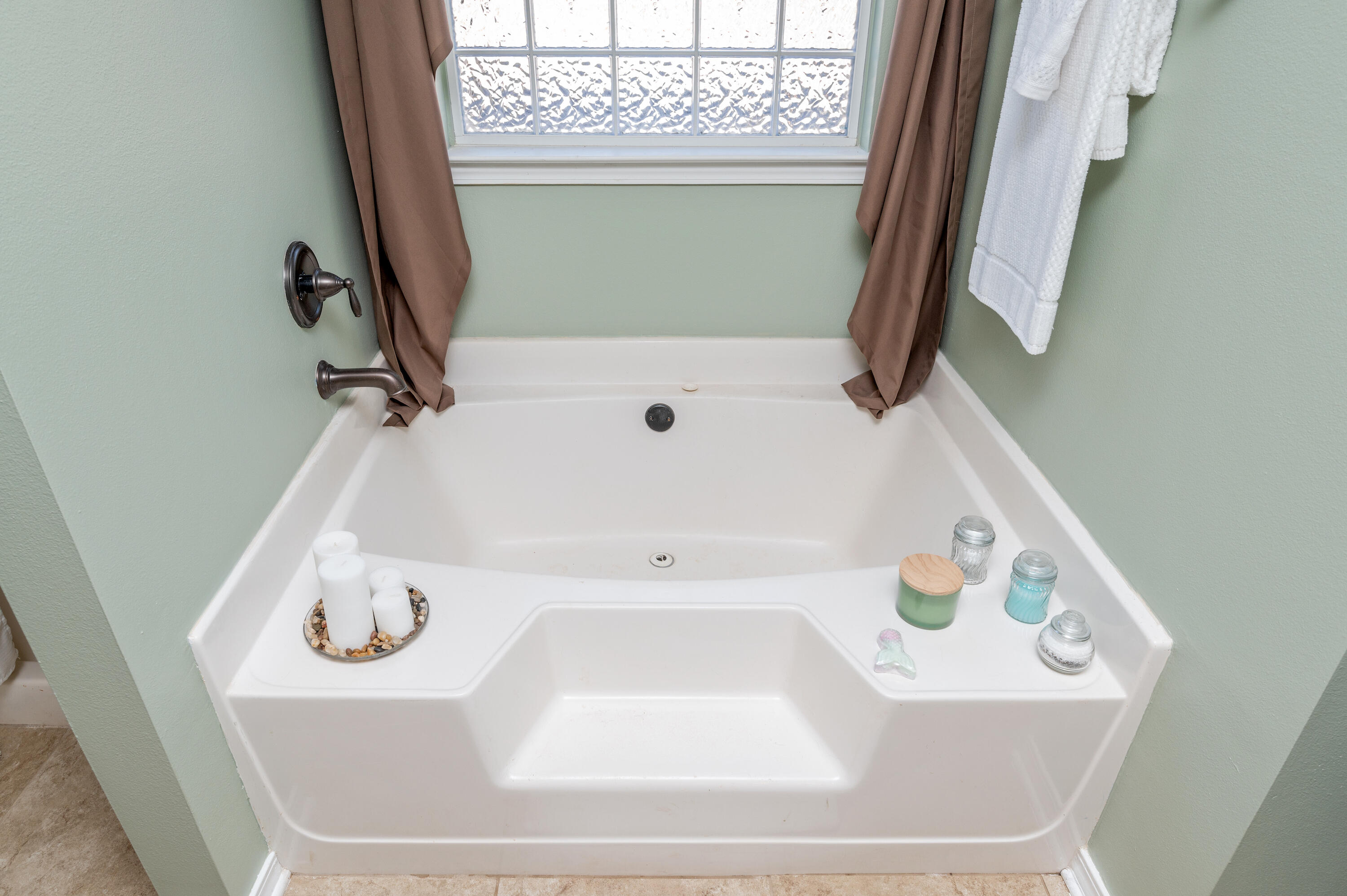 BROOKE ESTATES PH I - Residential