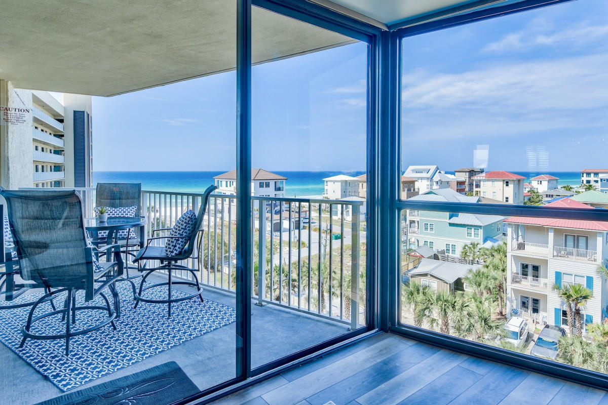 MAINSAIL CONDO PH 4 - Residential