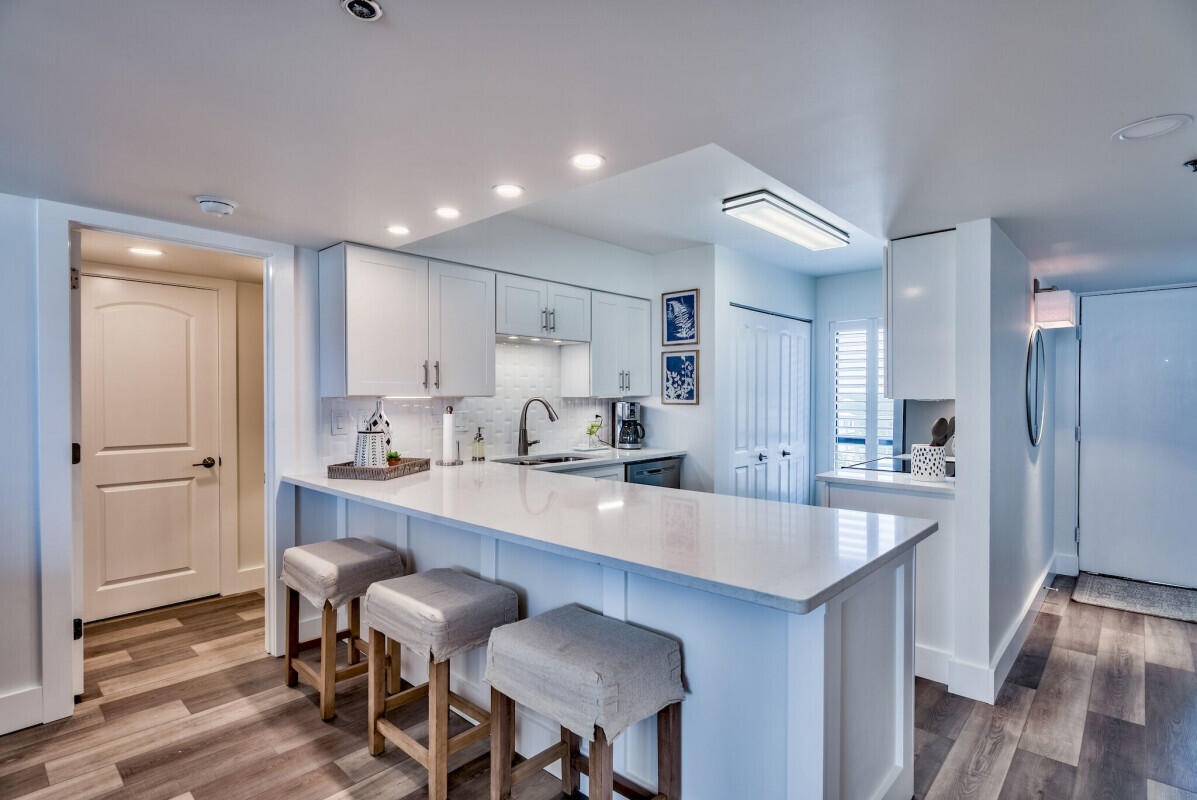 MAINSAIL CONDO PH 4 - Residential