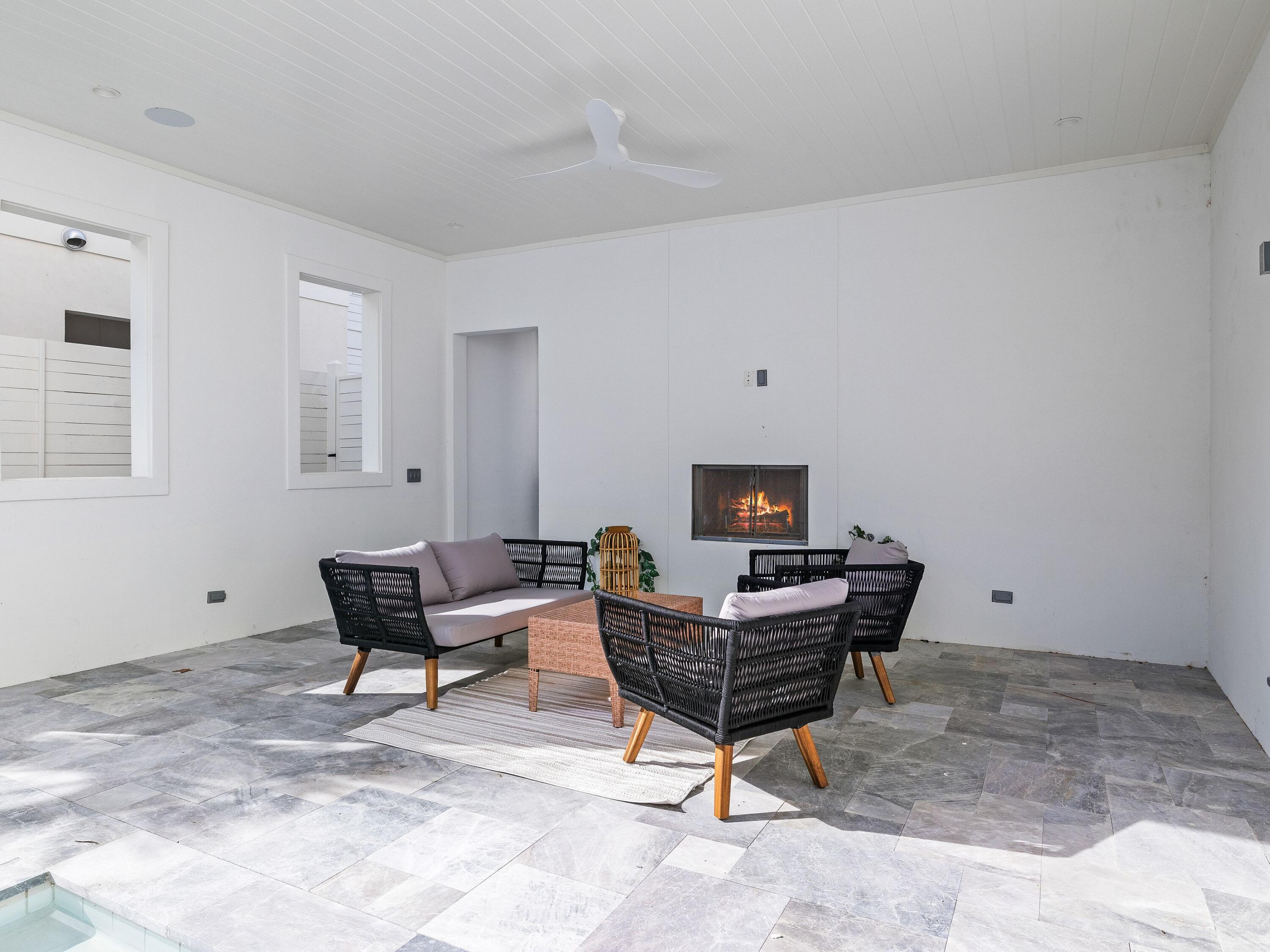 GULF SHORE MANOR - Residential