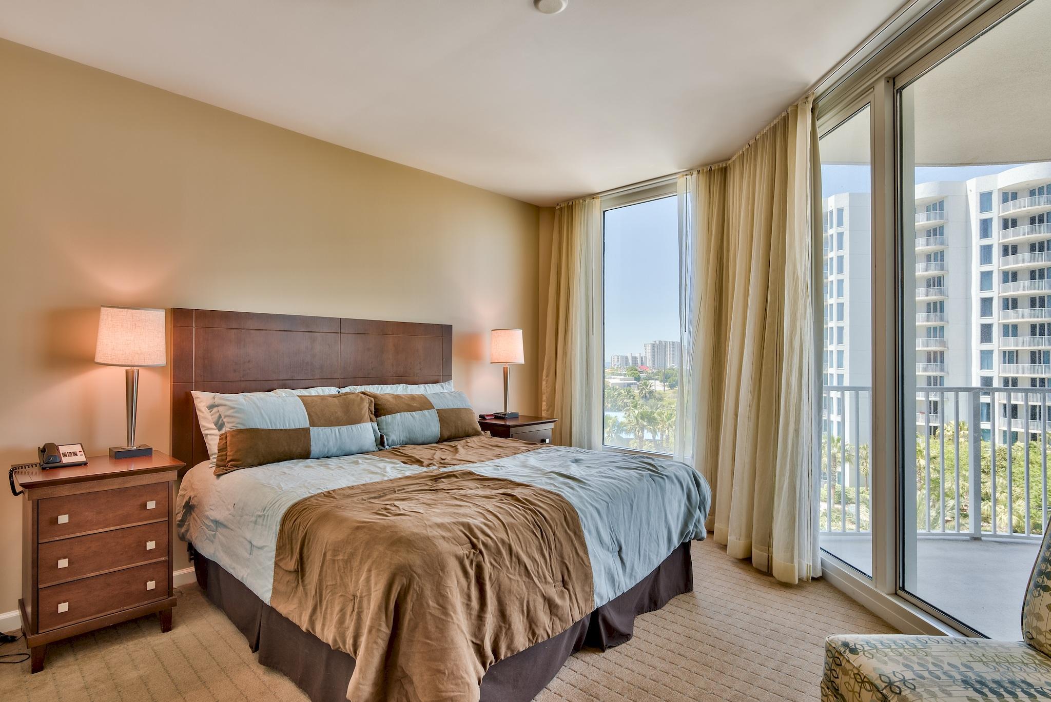 THE PALMS OF DESTIN - Residential