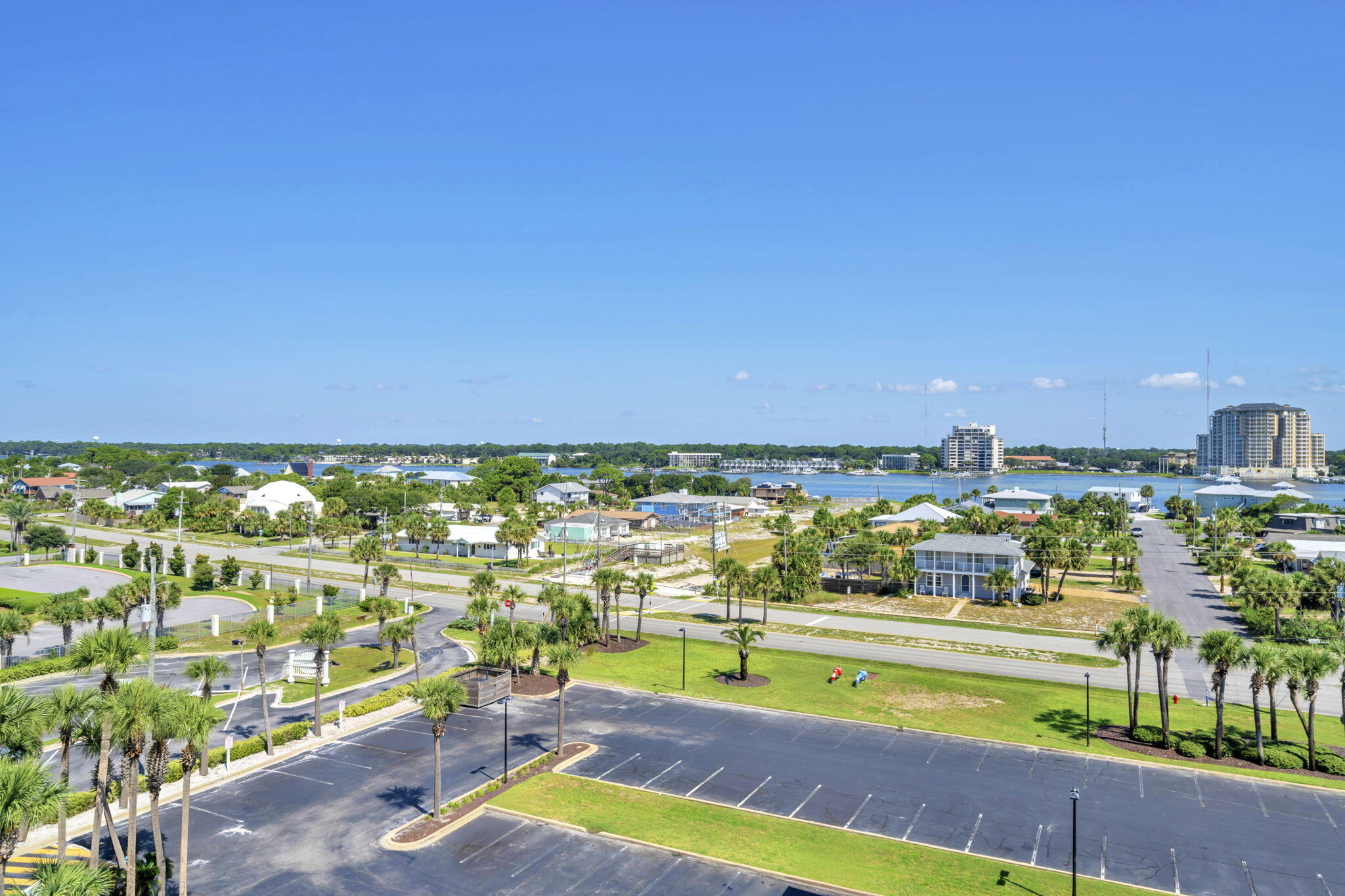ISLANDER BEACH RESORT PH II UNIT 7011 - Residential