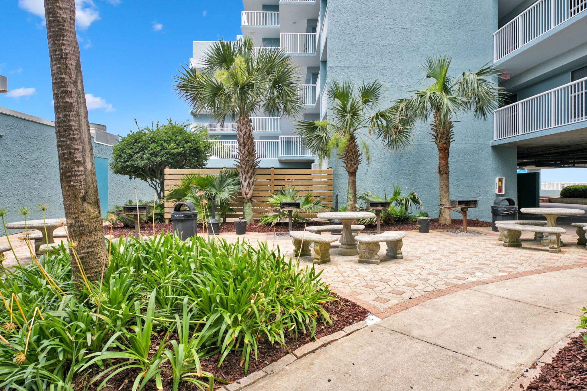 ISLANDER BEACH RESORT PH II UNIT 7011 - Residential