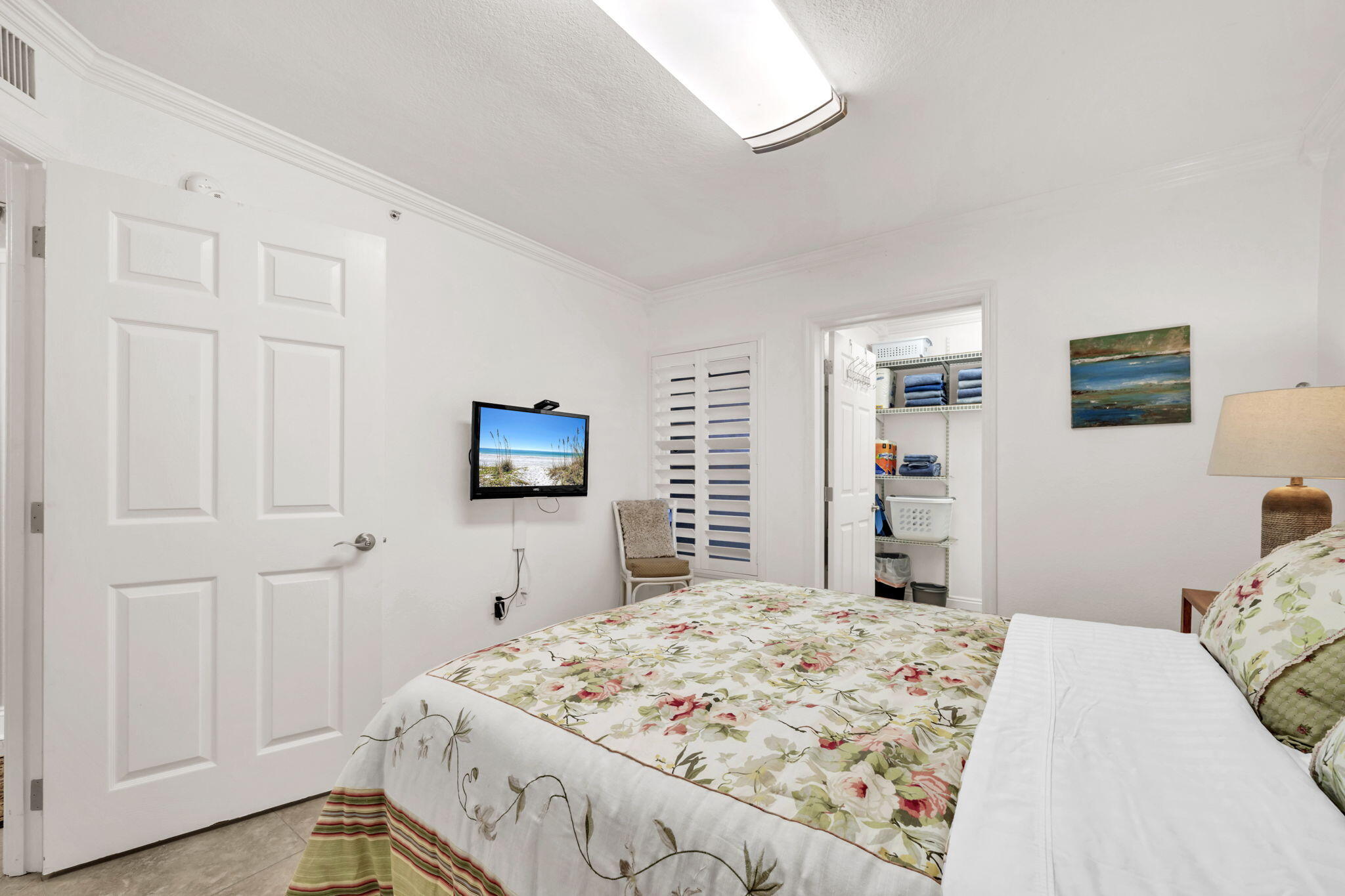 ISLANDER BEACH RESORT PH II UNIT 7011 - Residential