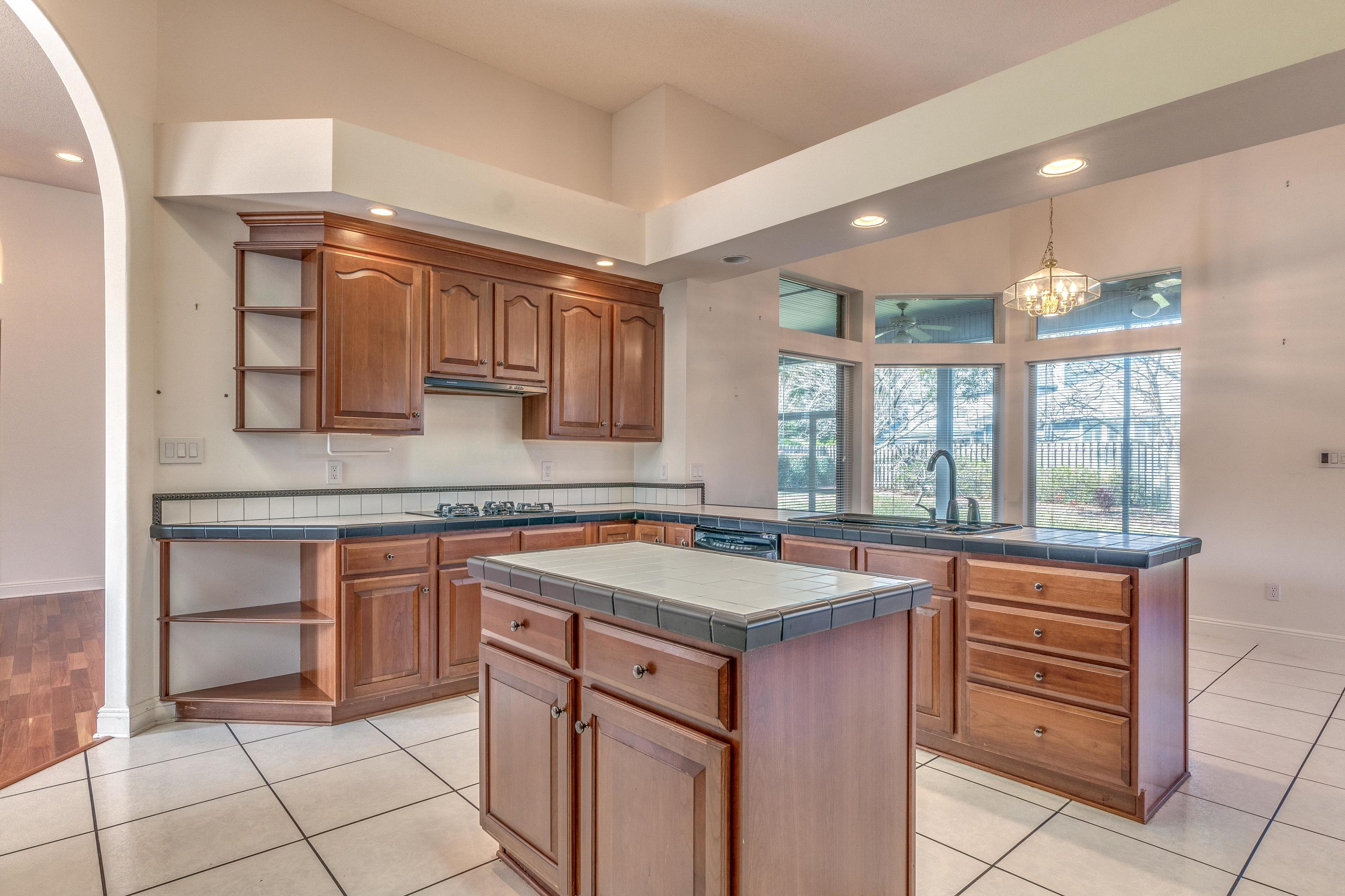 LAKE POINTE - Residential