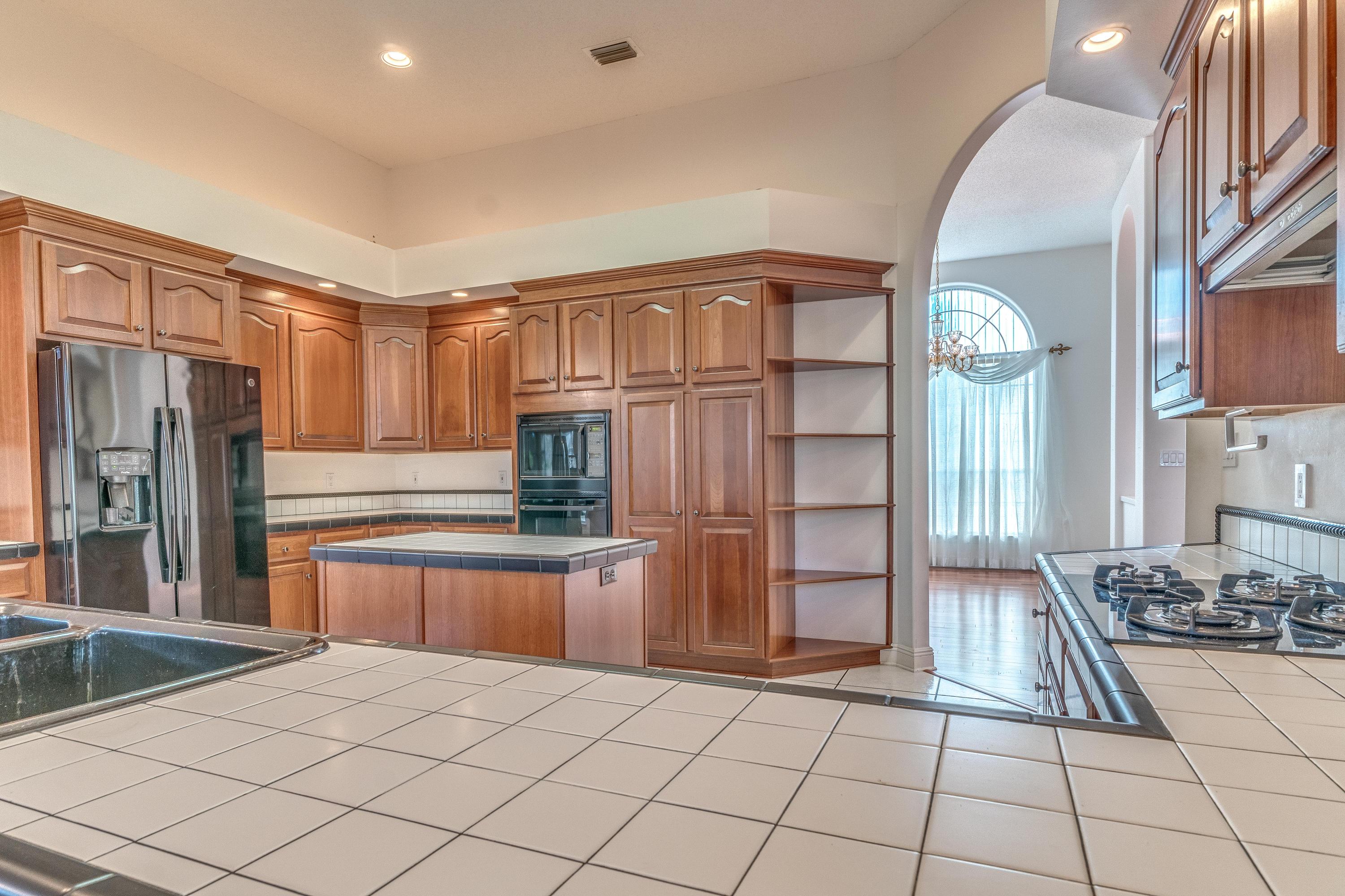 LAKE POINTE - Residential