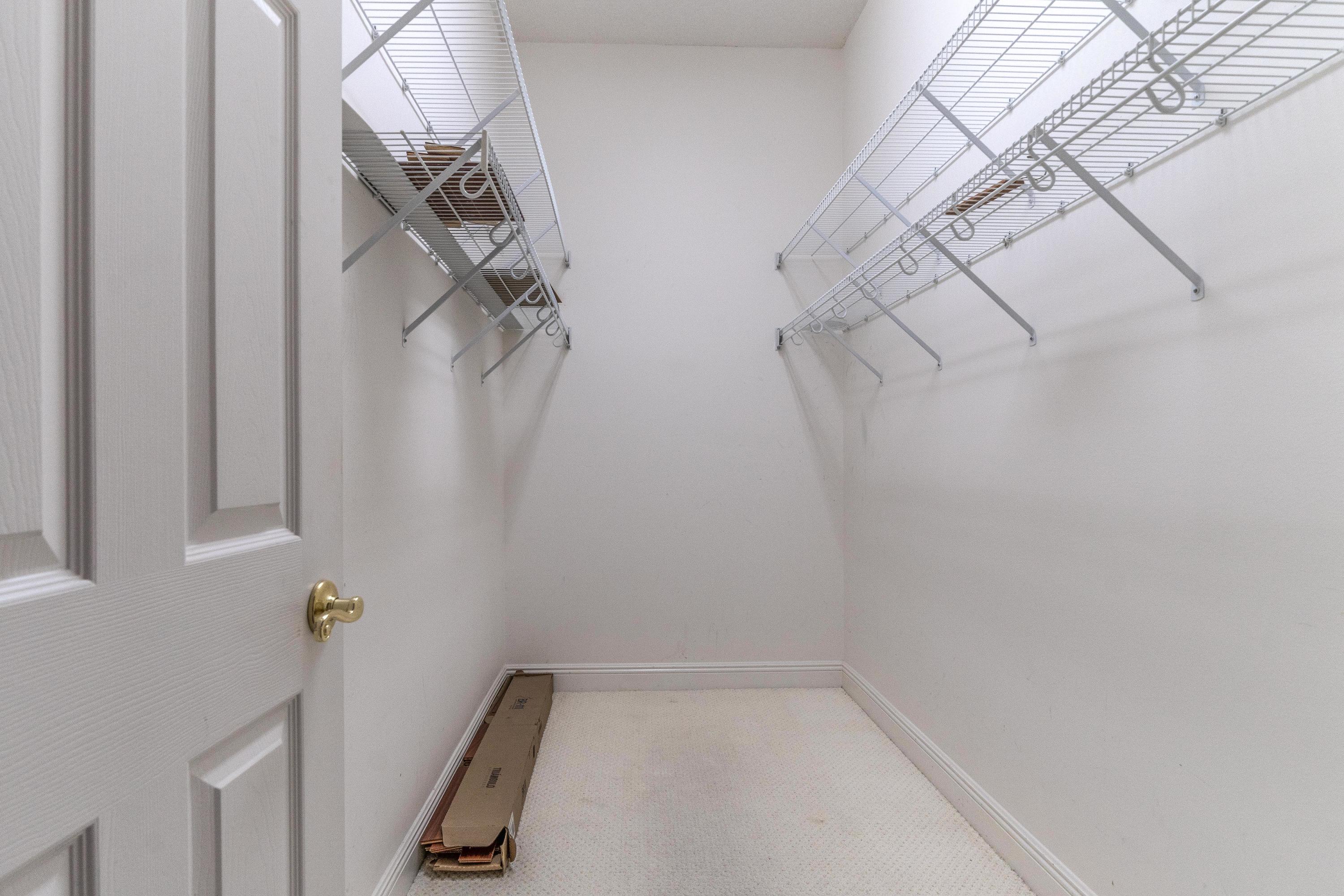 LAKE POINTE - Residential