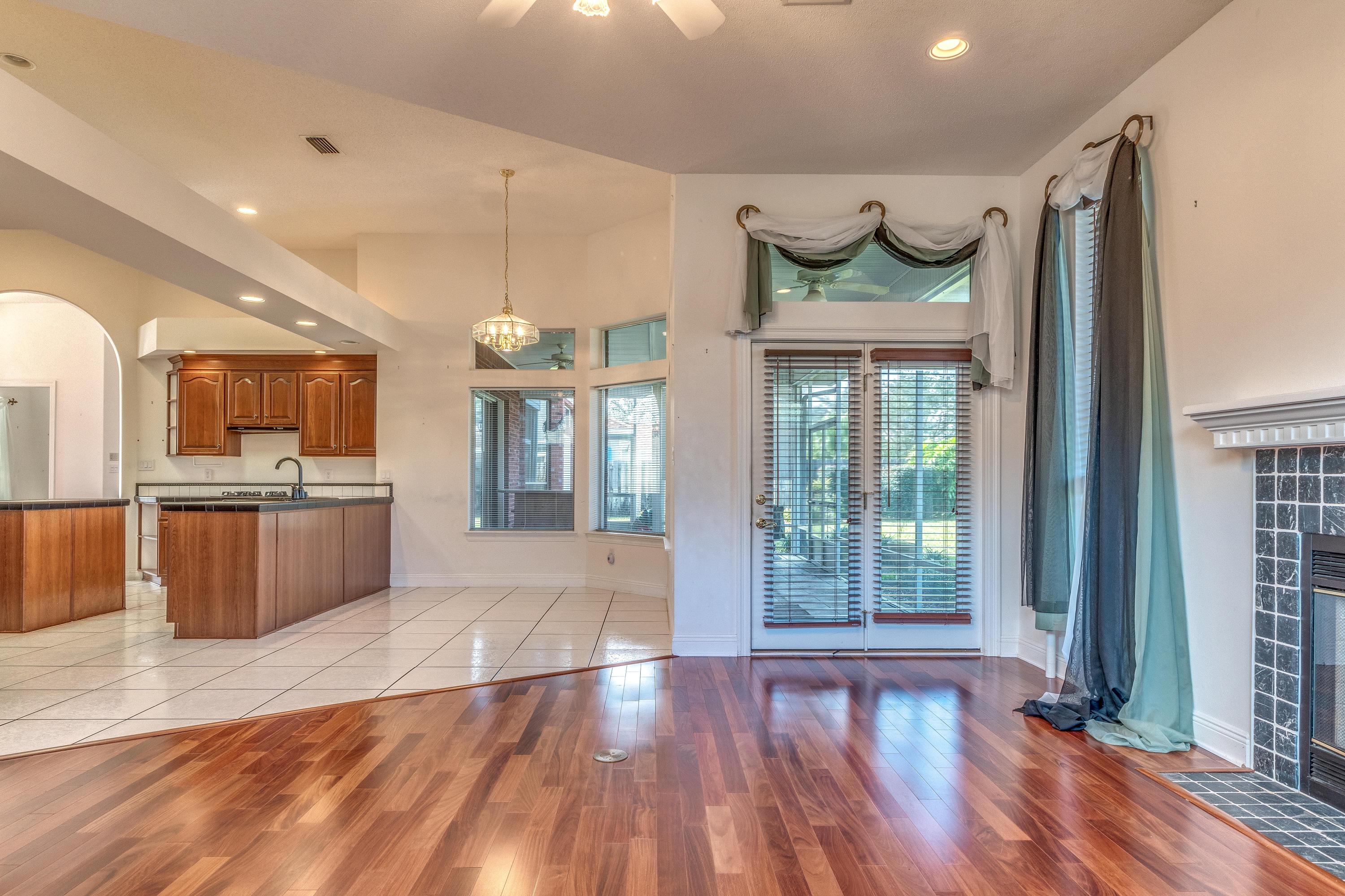 LAKE POINTE - Residential