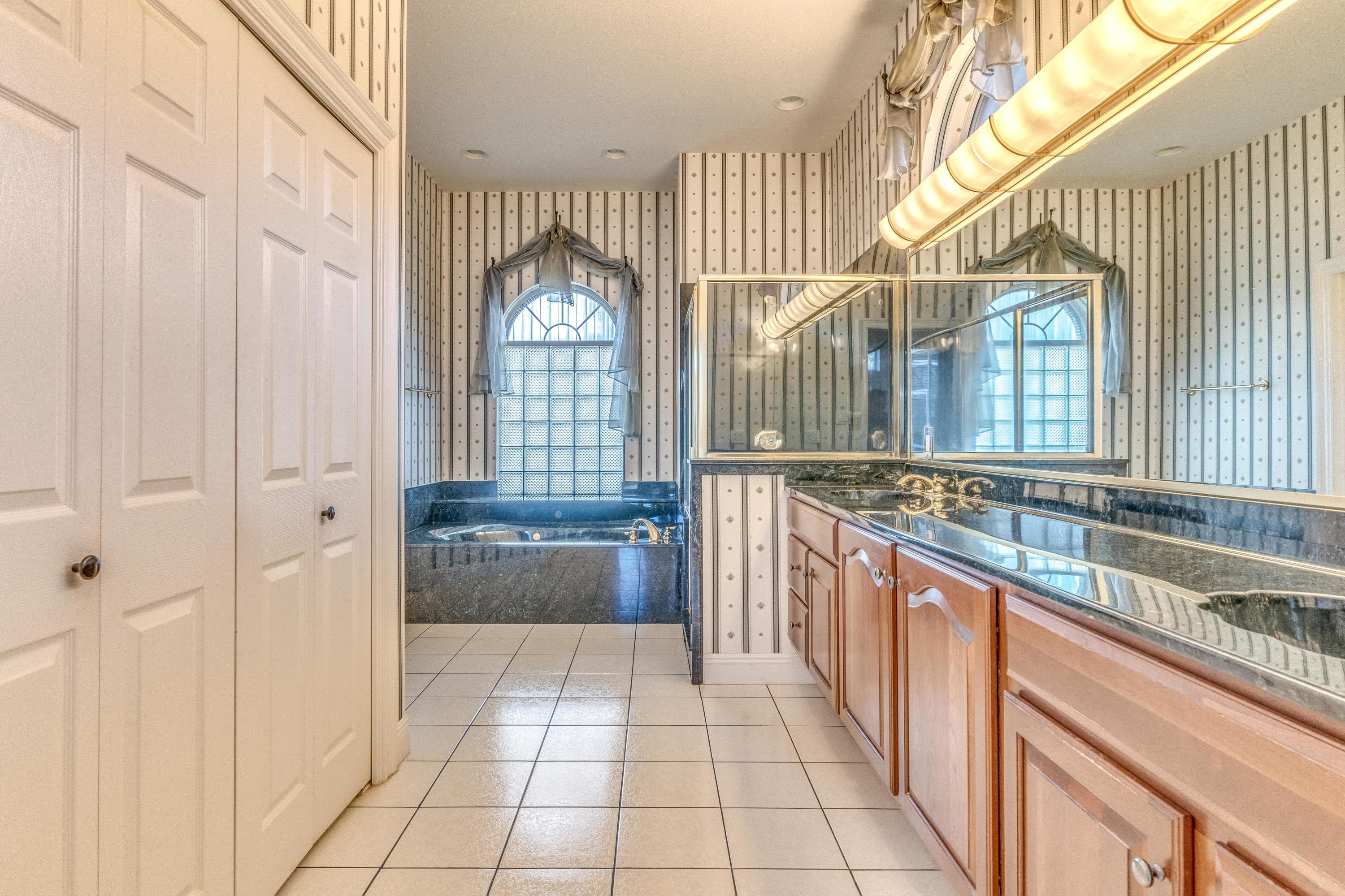 LAKE POINTE - Residential