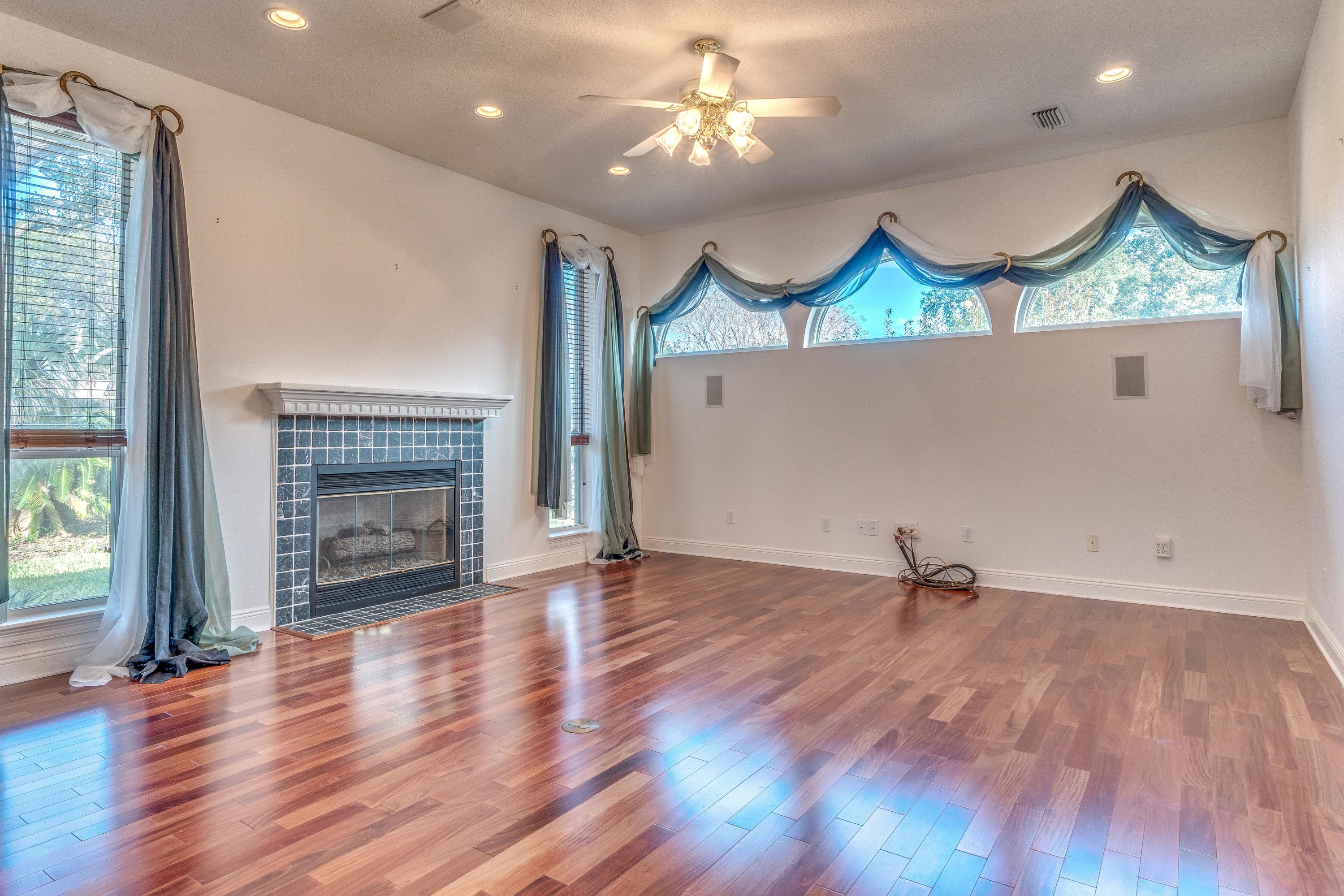 LAKE POINTE - Residential