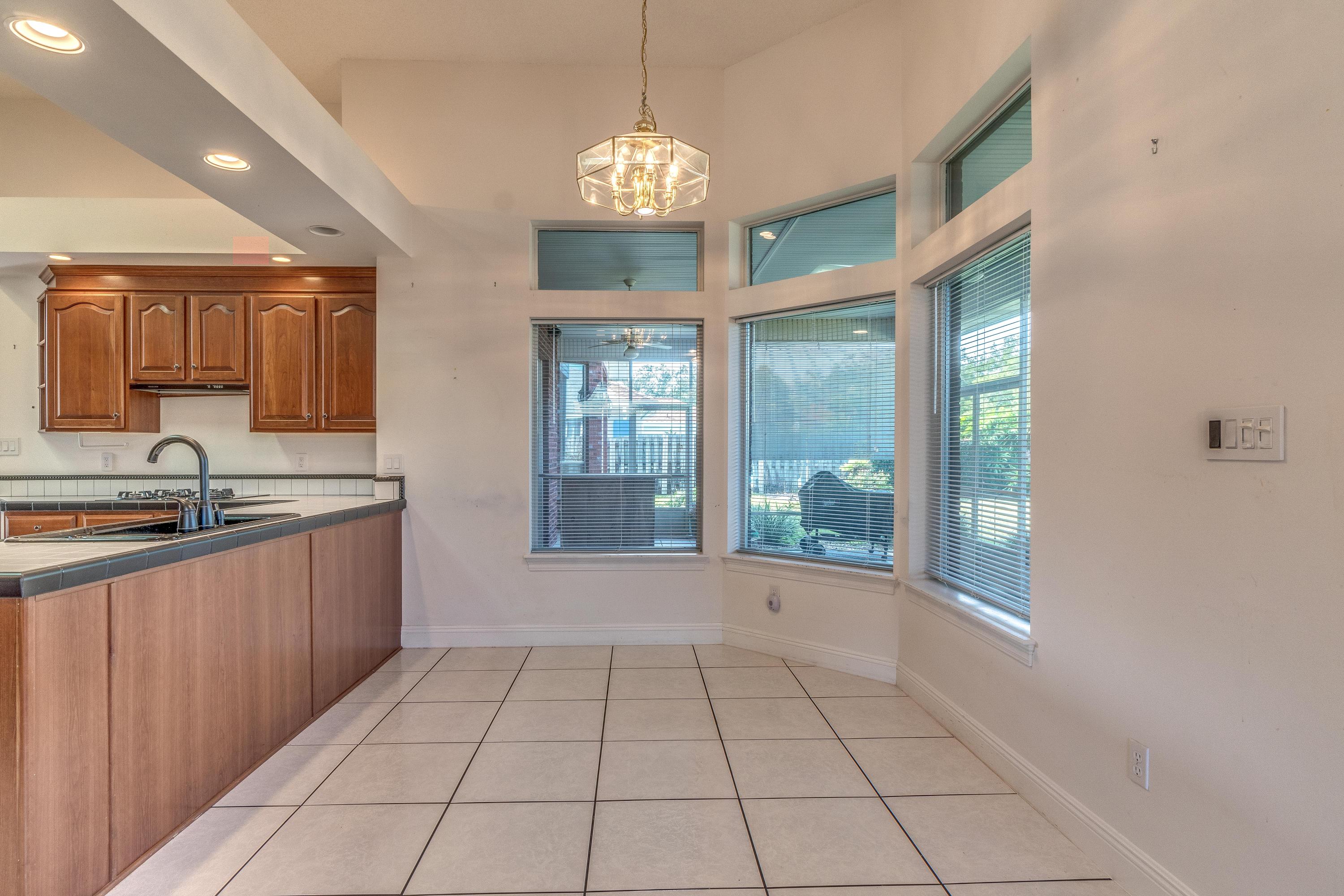 LAKE POINTE - Residential