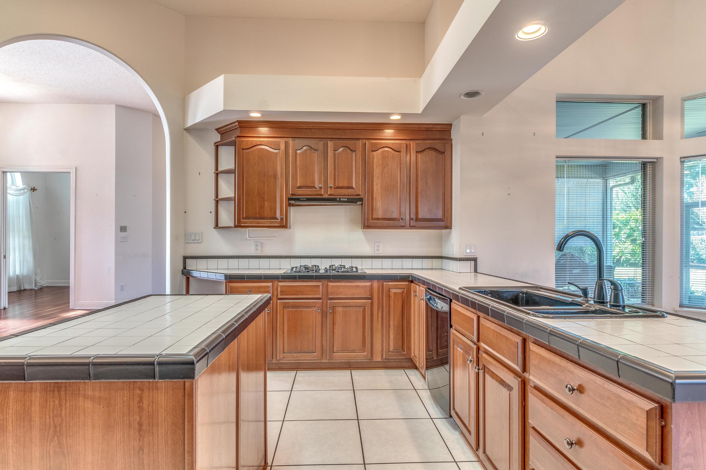 LAKE POINTE - Residential