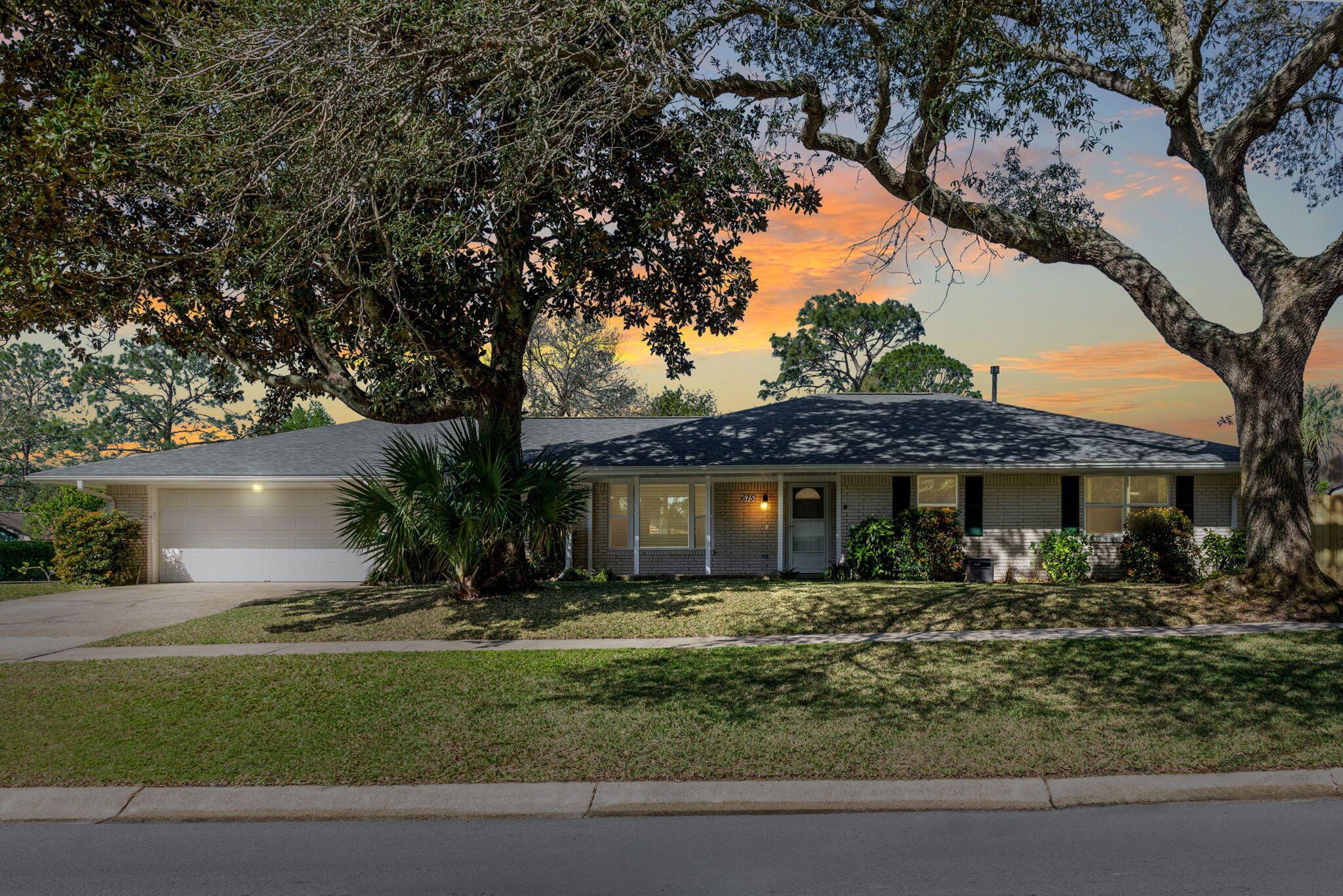 COUNTRY CLUB ESTATES 1ST ADDN - Residential