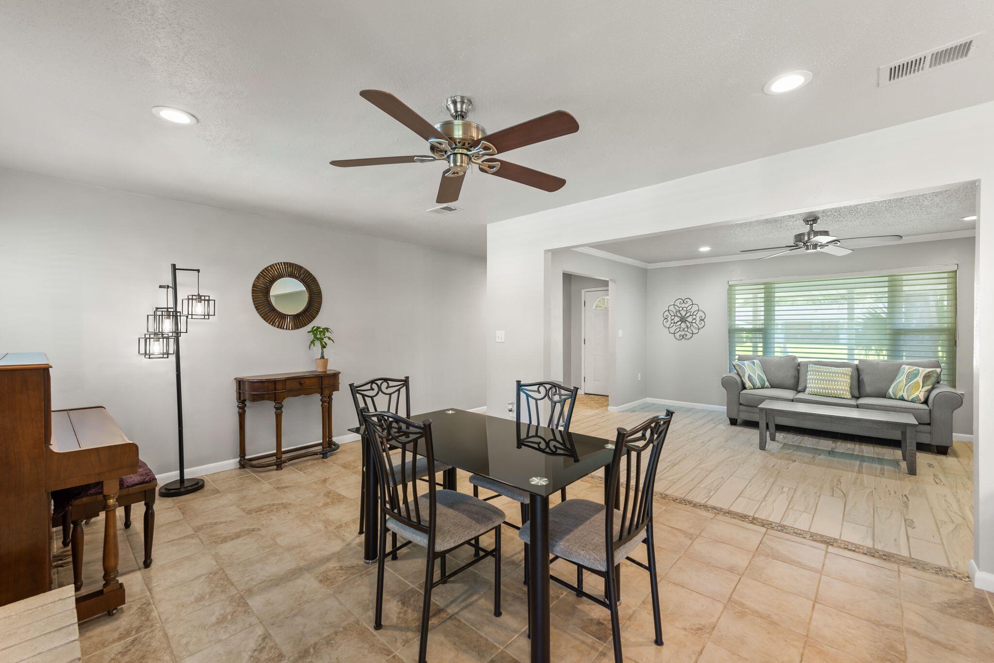 COUNTRY CLUB ESTATES 1ST ADDN - Residential