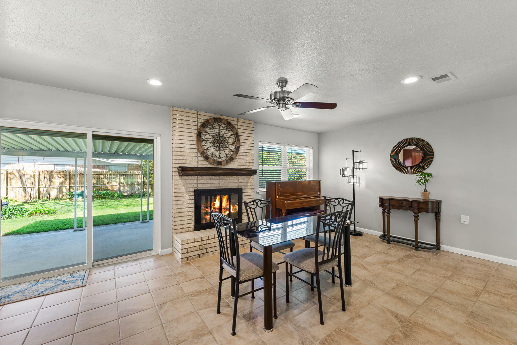 COUNTRY CLUB ESTATES 1ST ADDN - Residential