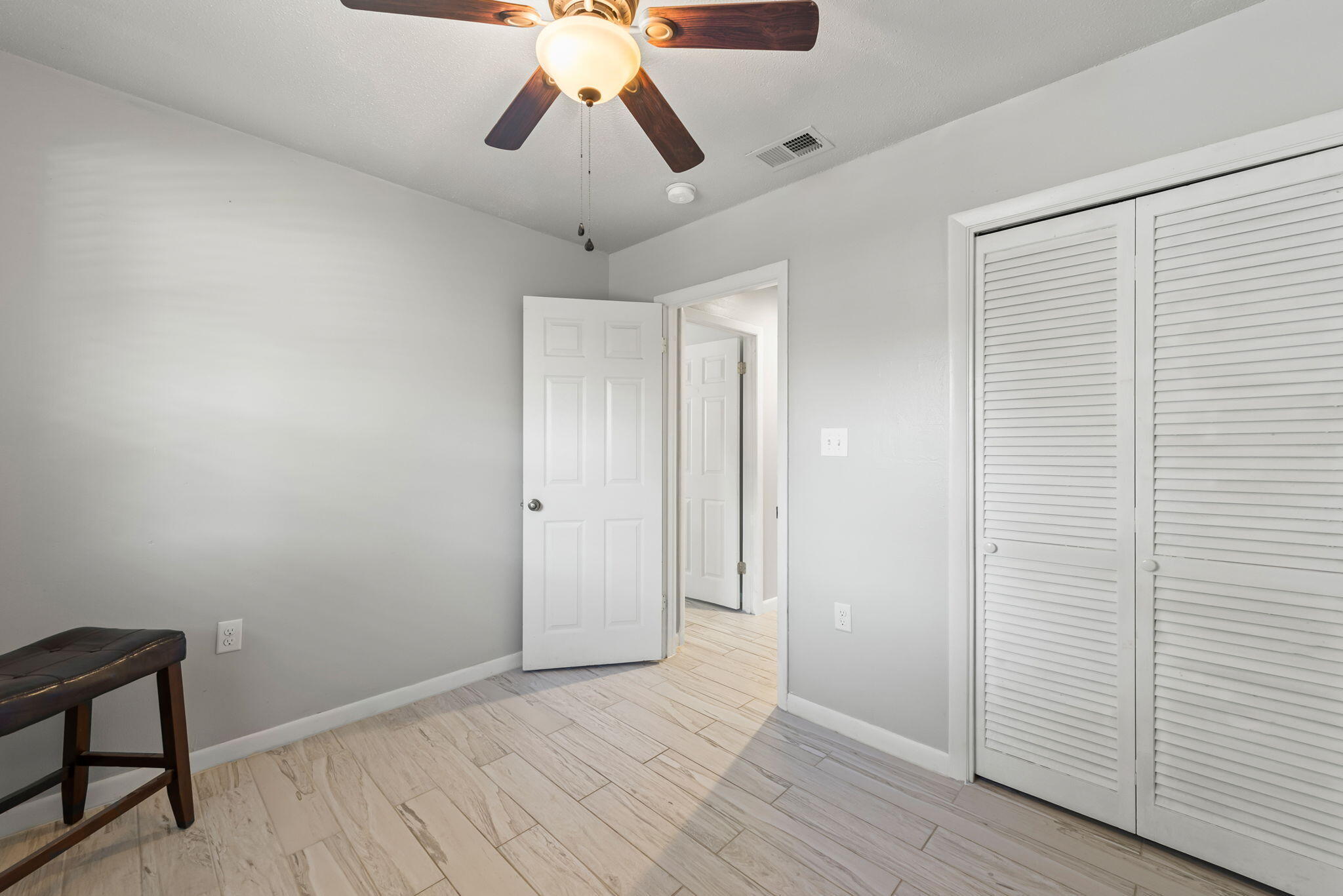 COUNTRY CLUB ESTATES 1ST ADDN - Residential