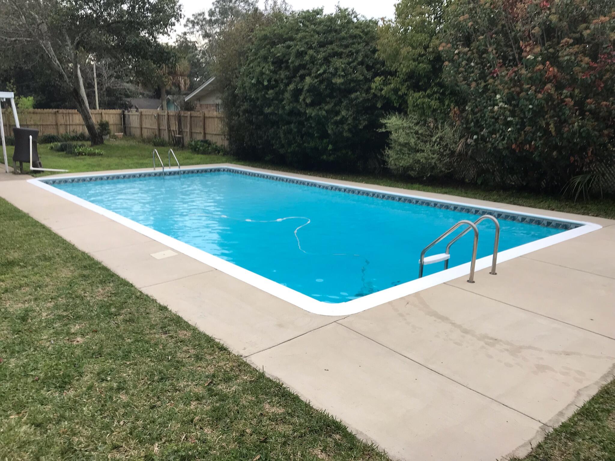 COUNTRY CLUB ESTATES 1ST ADDN - Residential