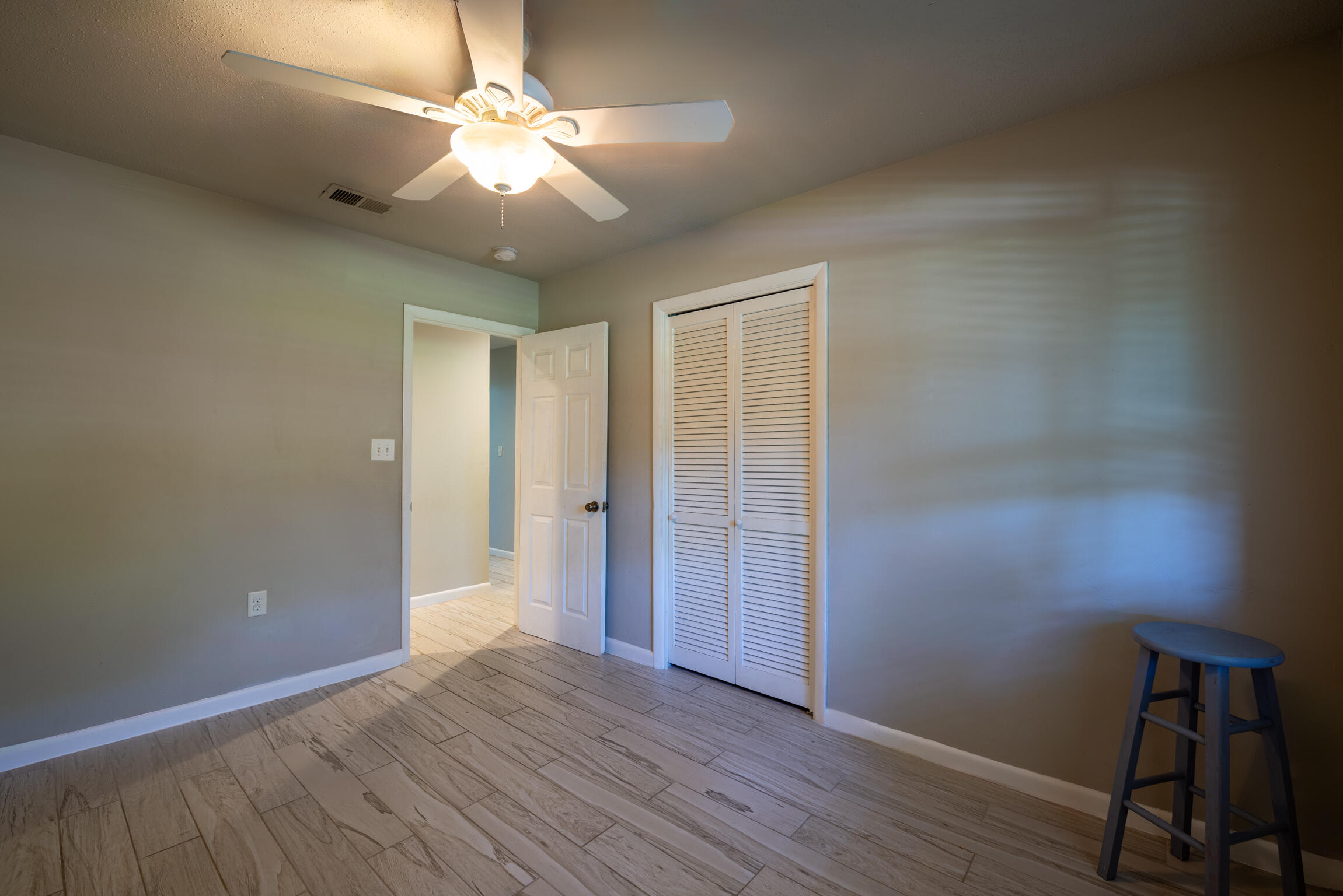 COUNTRY CLUB ESTATES 1ST ADDN - Residential