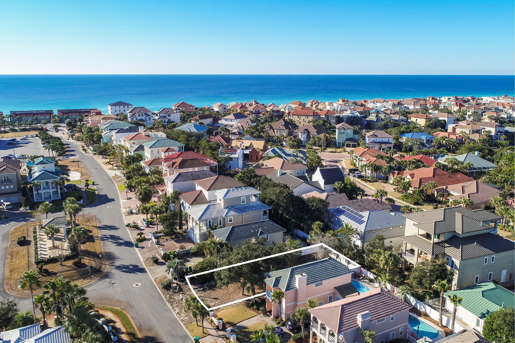 TERRA COTTA TERRACE - Land