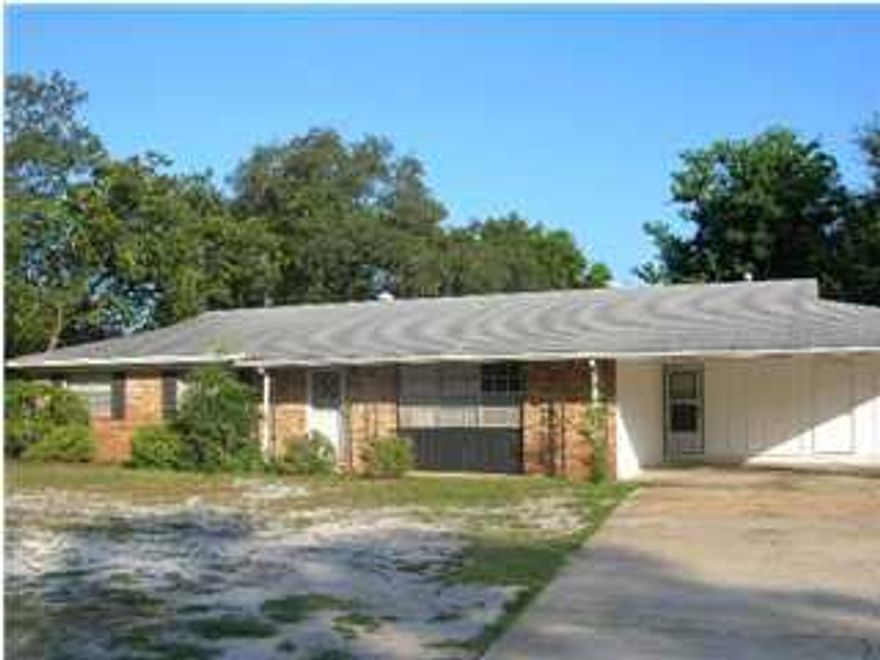 BRICK RANCH WITH CARPORT. CORNER LOT WITH FENCED IN YARD. FRESHLY PAINTED, NEW PARQUET FLOORING AND CARPET. LARGE EAT IN KITCHEN WITH BREAKFAST BAR. WASHER DRYER CONNECTION AT CARPORT. MASTER BATH HAS PRIVATE BATHROOM. SMALL PETS UNDER 25 POUNDS NO EXCEPTIONS AND WITH $350 NONREFUNDABLE PET FEE.