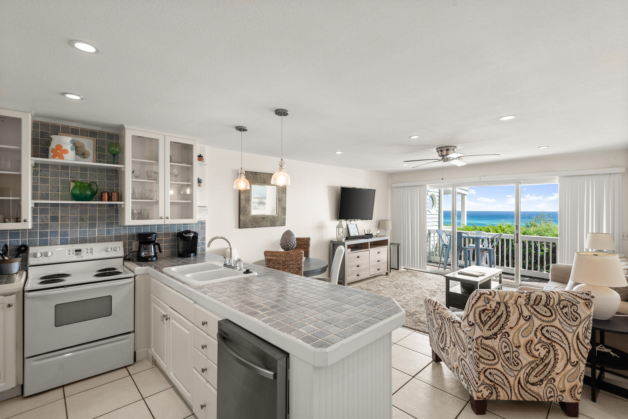 MISTRAL CONDO - Residential