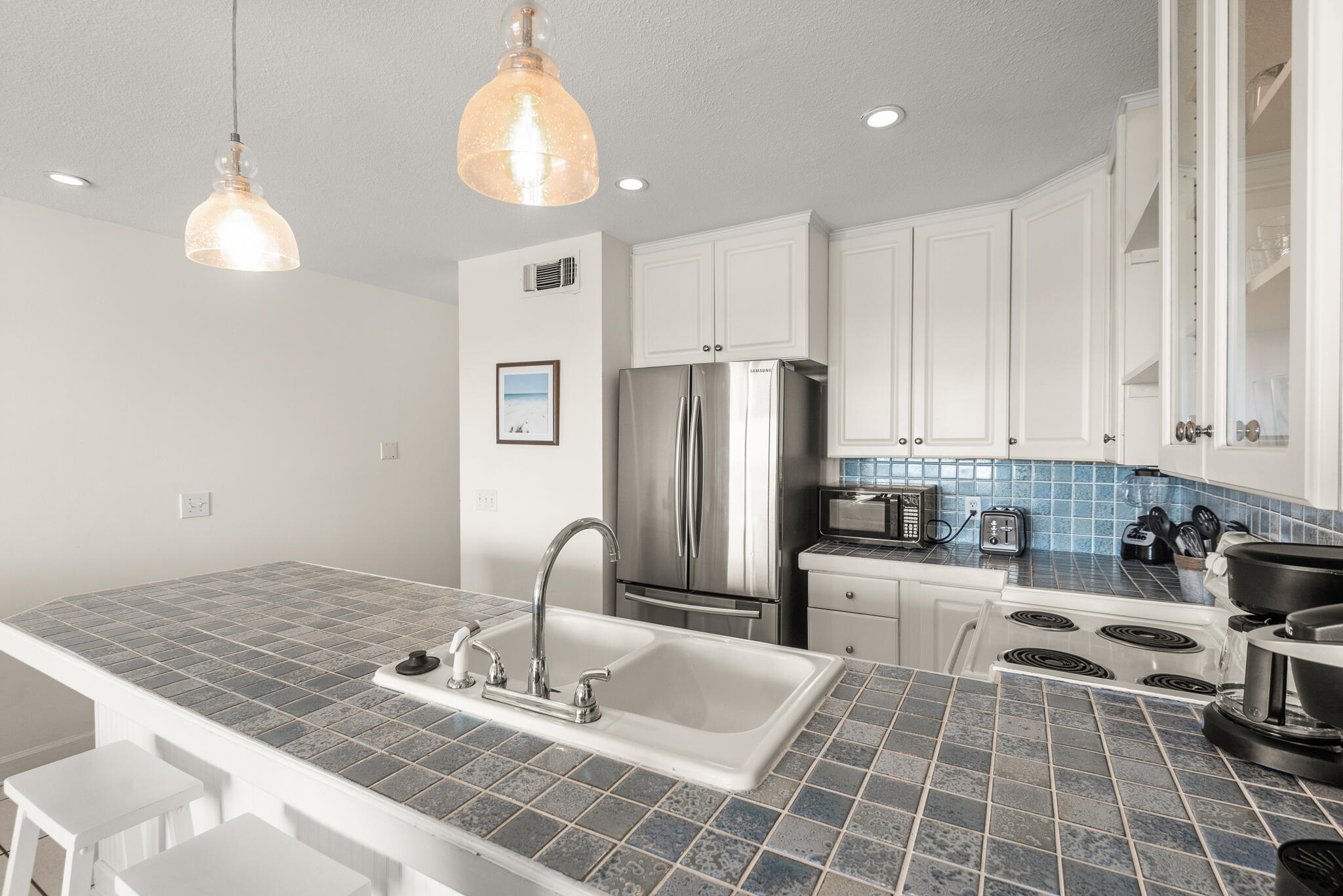 MISTRAL CONDO - Residential