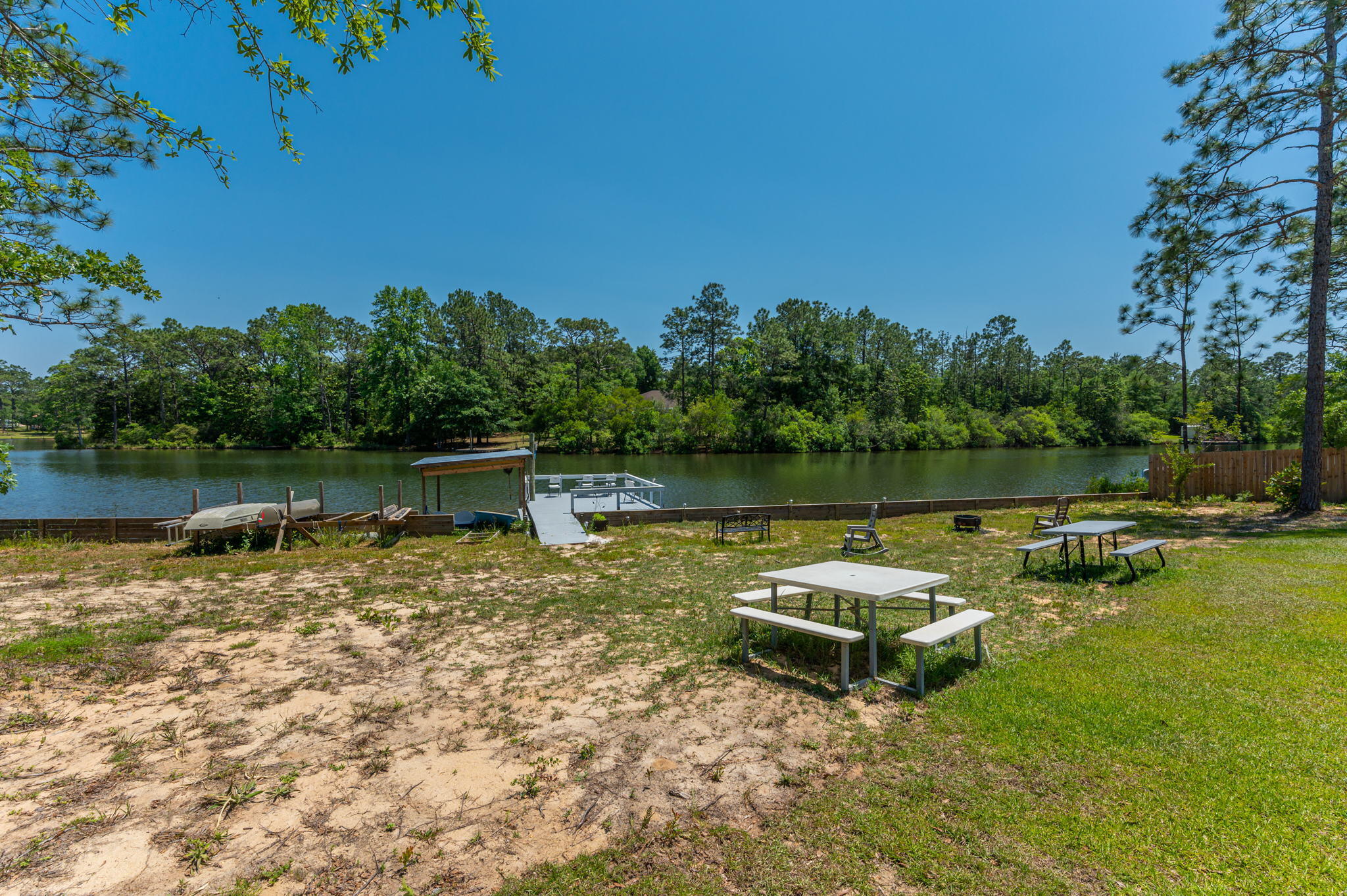 MIRROR LAKE - Residential