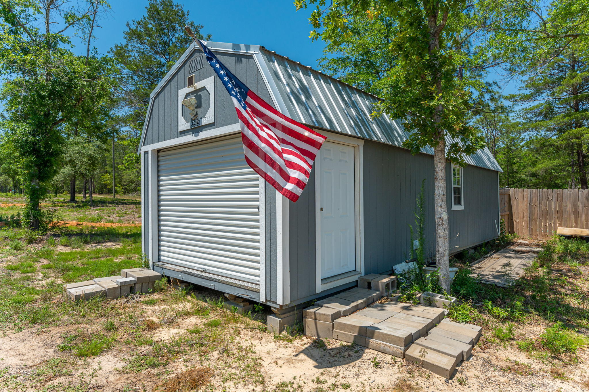MIRROR LAKE - Residential