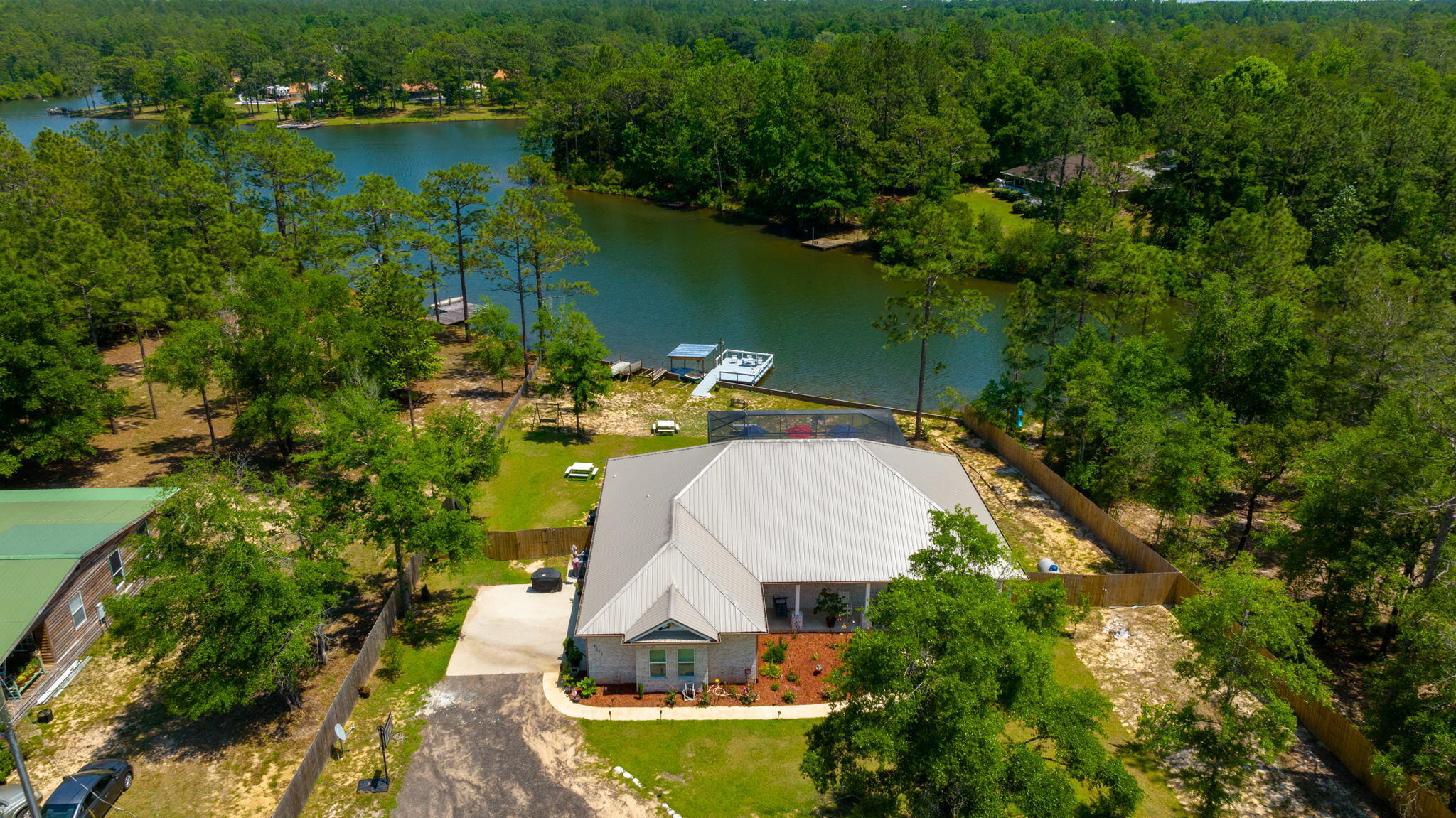 MIRROR LAKE - Residential