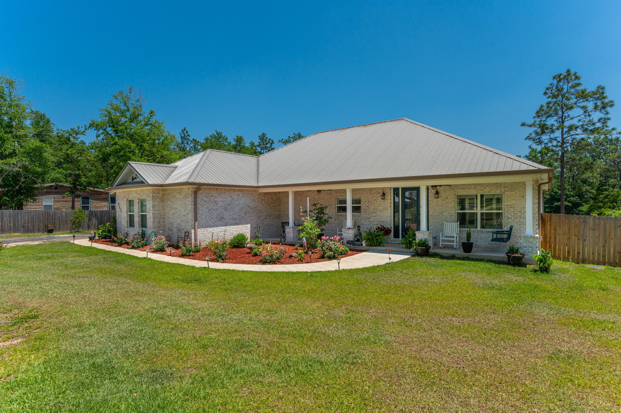 MIRROR LAKE - Residential