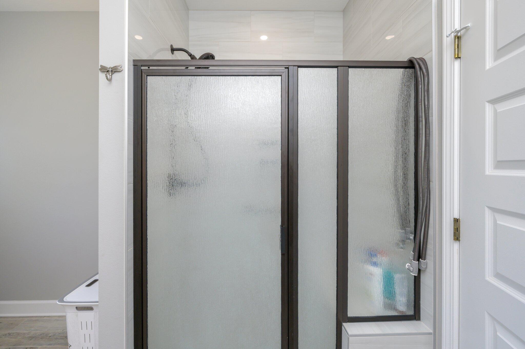 MIRROR LAKE - Residential