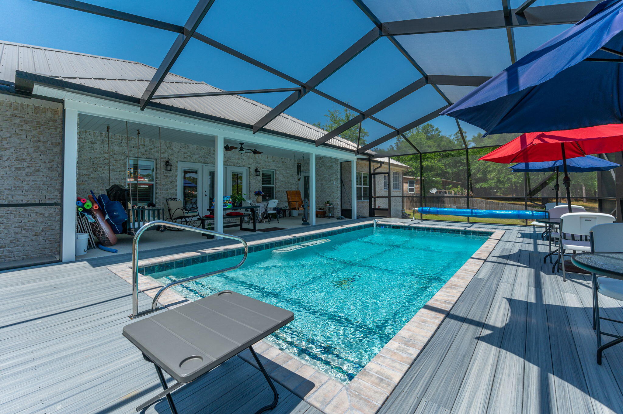 MIRROR LAKE - Residential