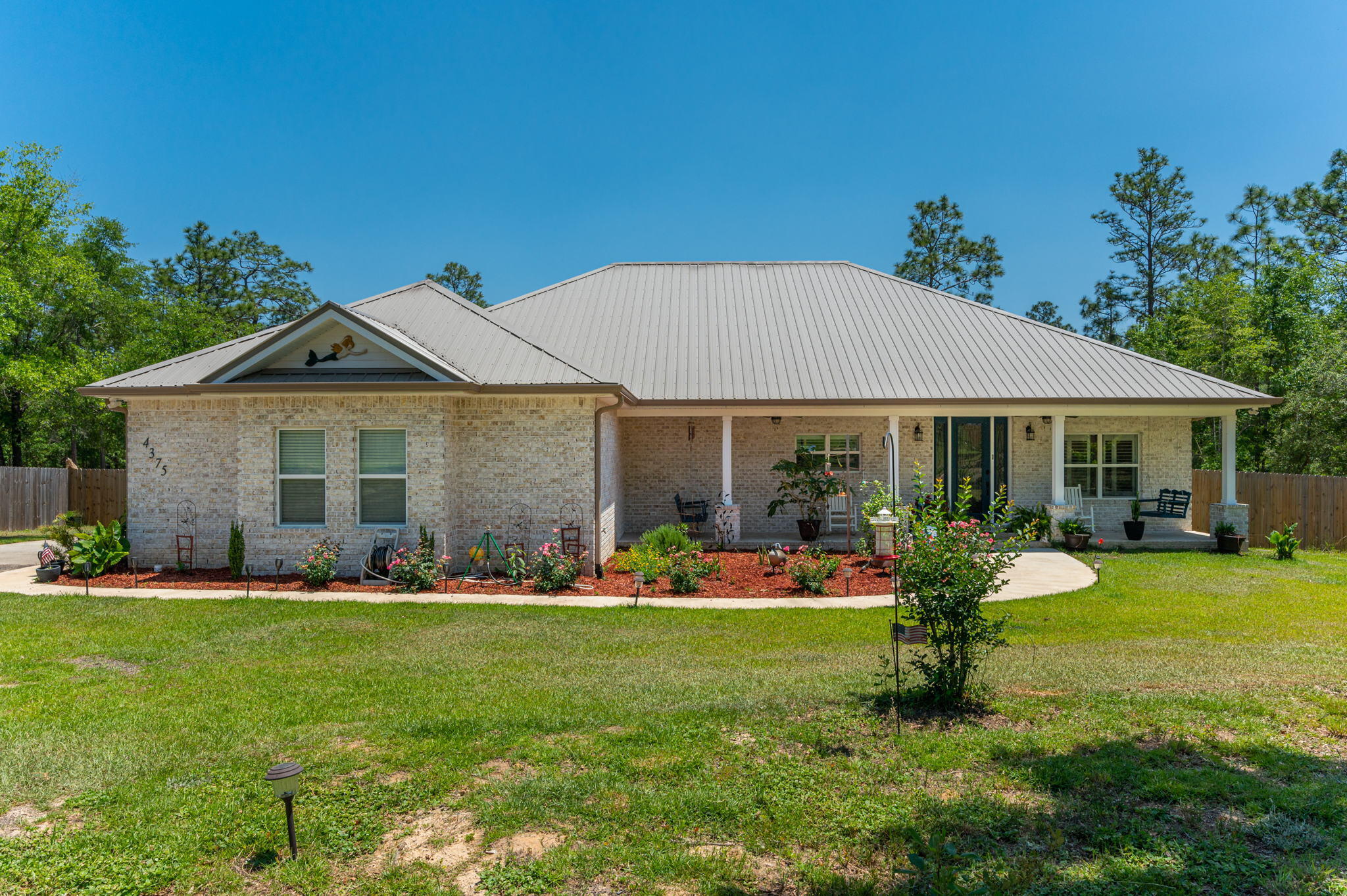 MIRROR LAKE - Residential