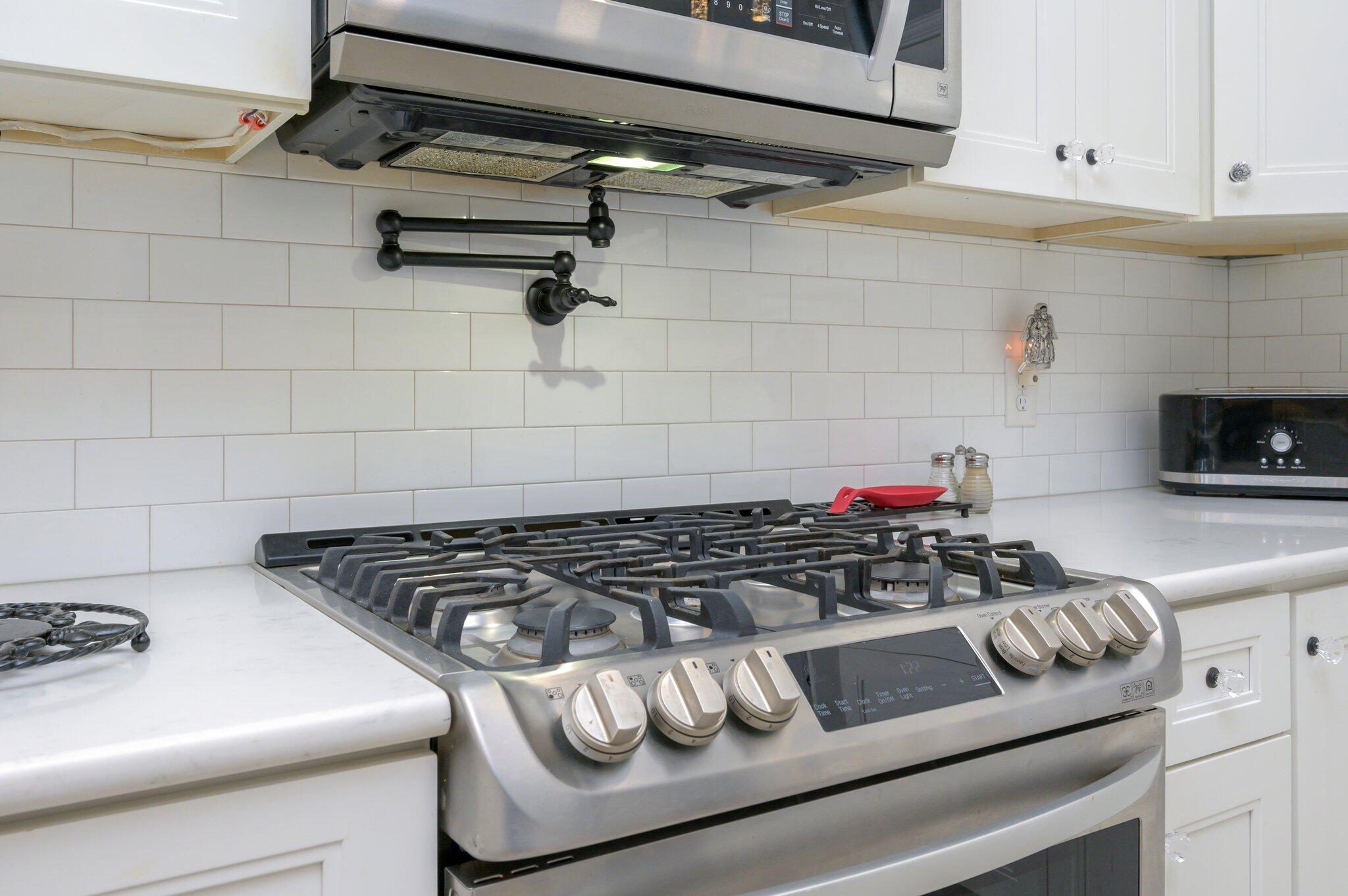 MIRROR LAKE - Residential