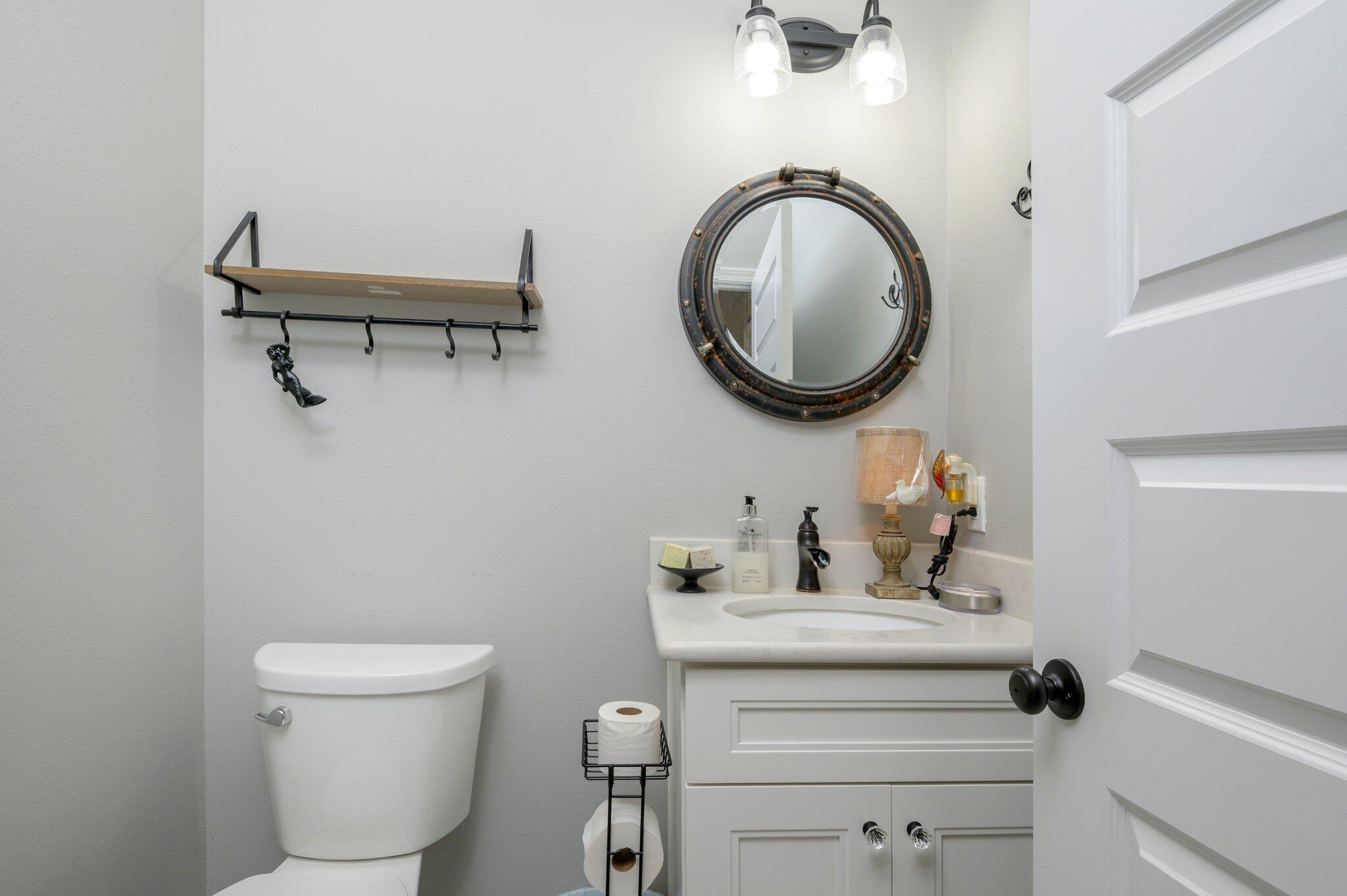 MIRROR LAKE - Residential