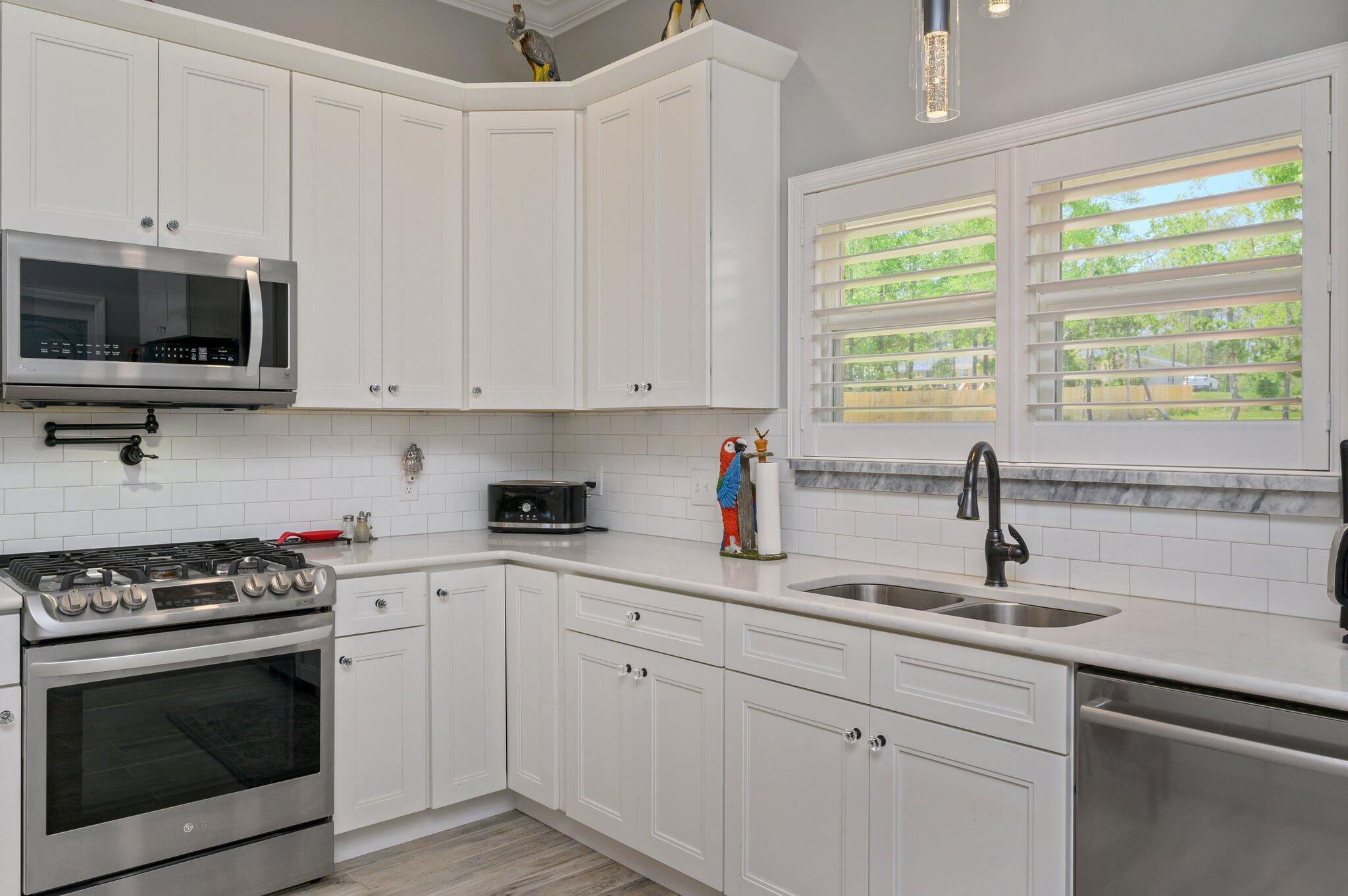 MIRROR LAKE - Residential