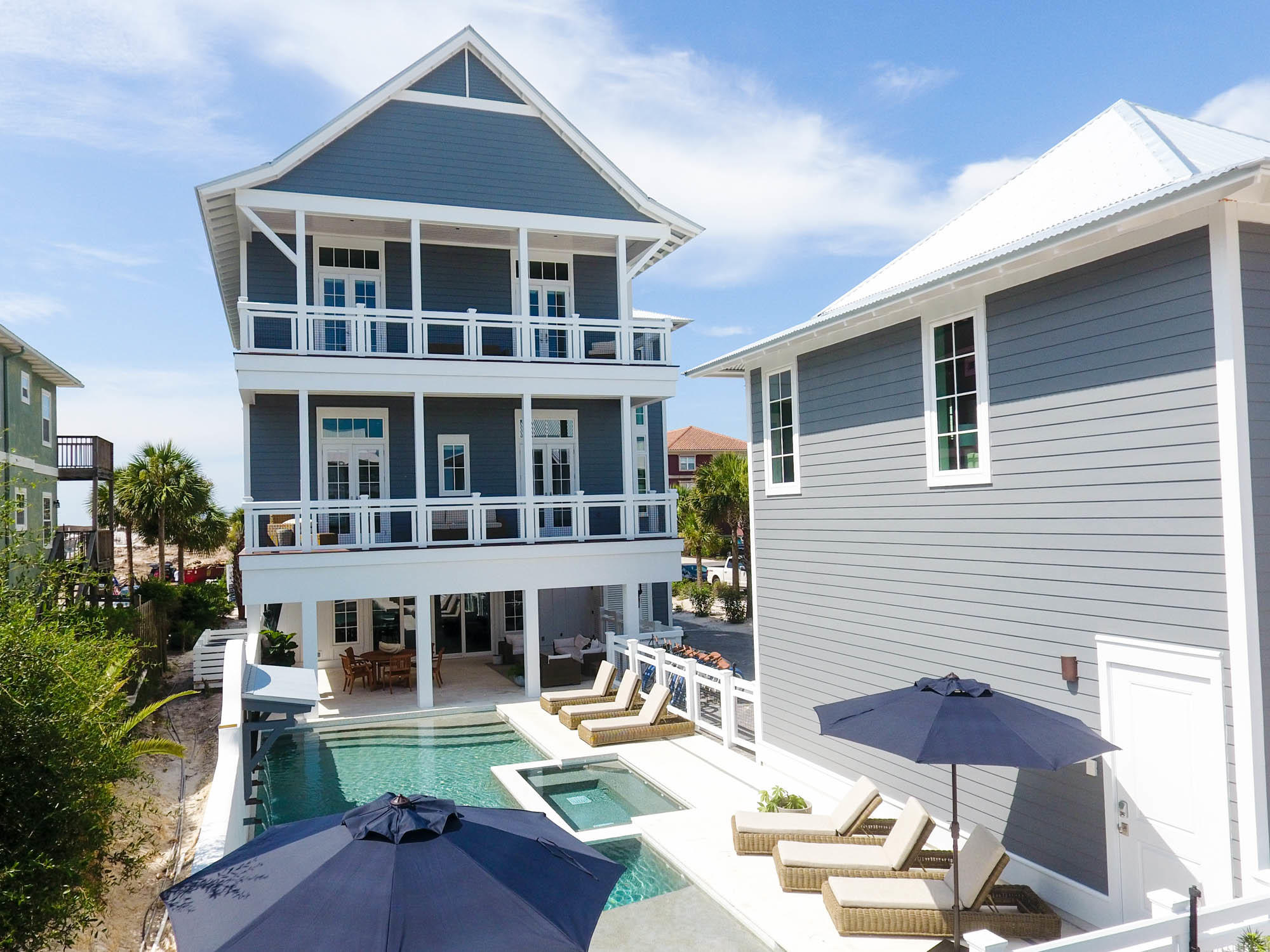 WALK OVER DUNES - Residential