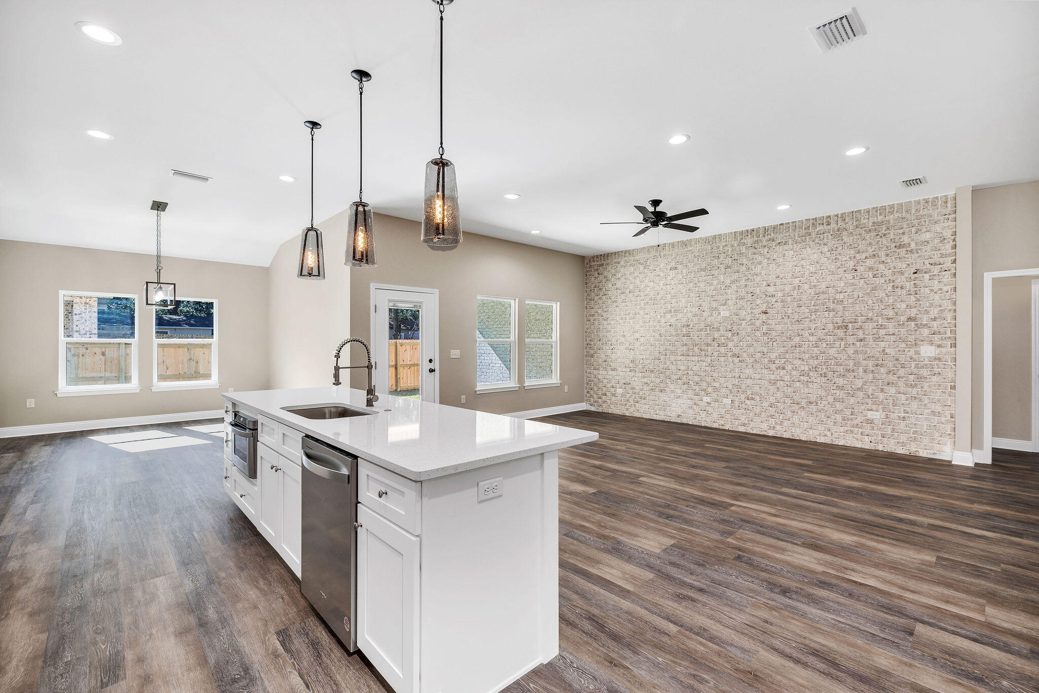 LONGWOOD - Residential