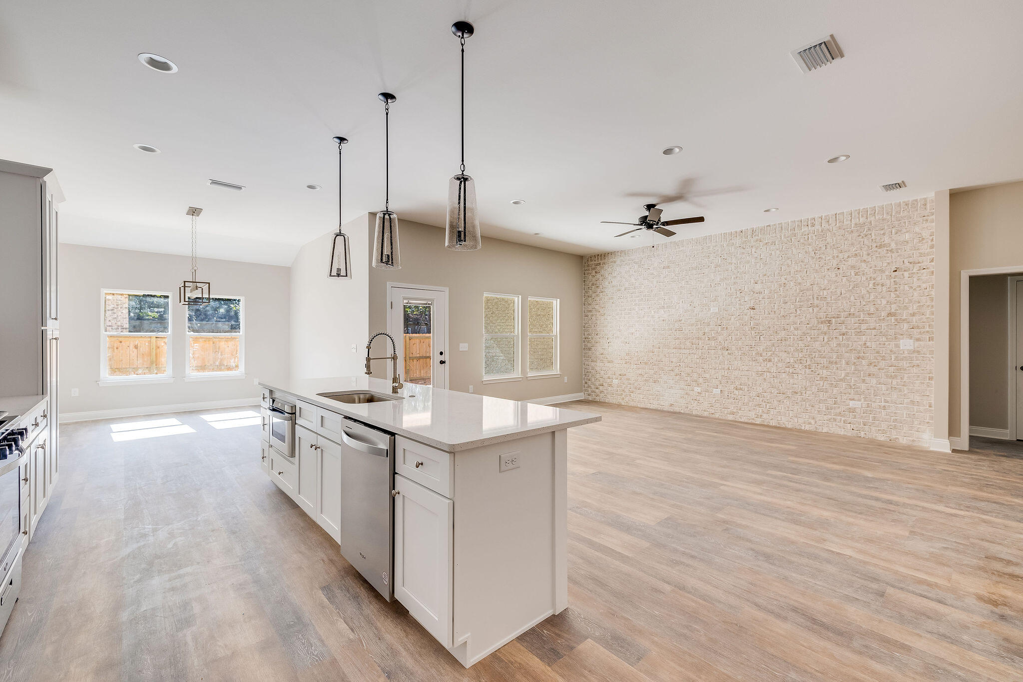 LONGWOOD - Residential