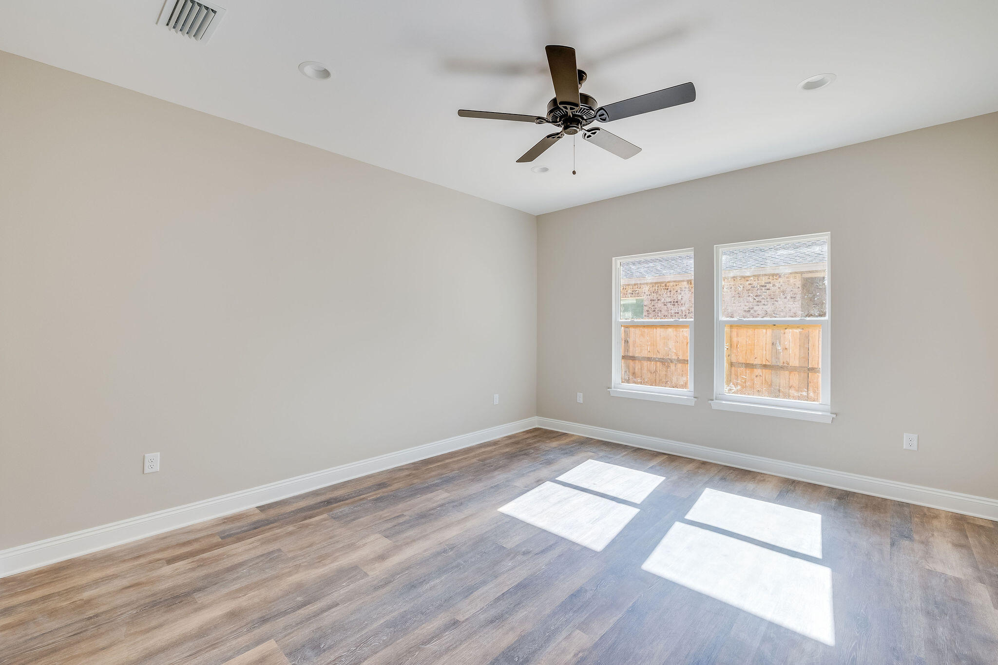 LONGWOOD - Residential