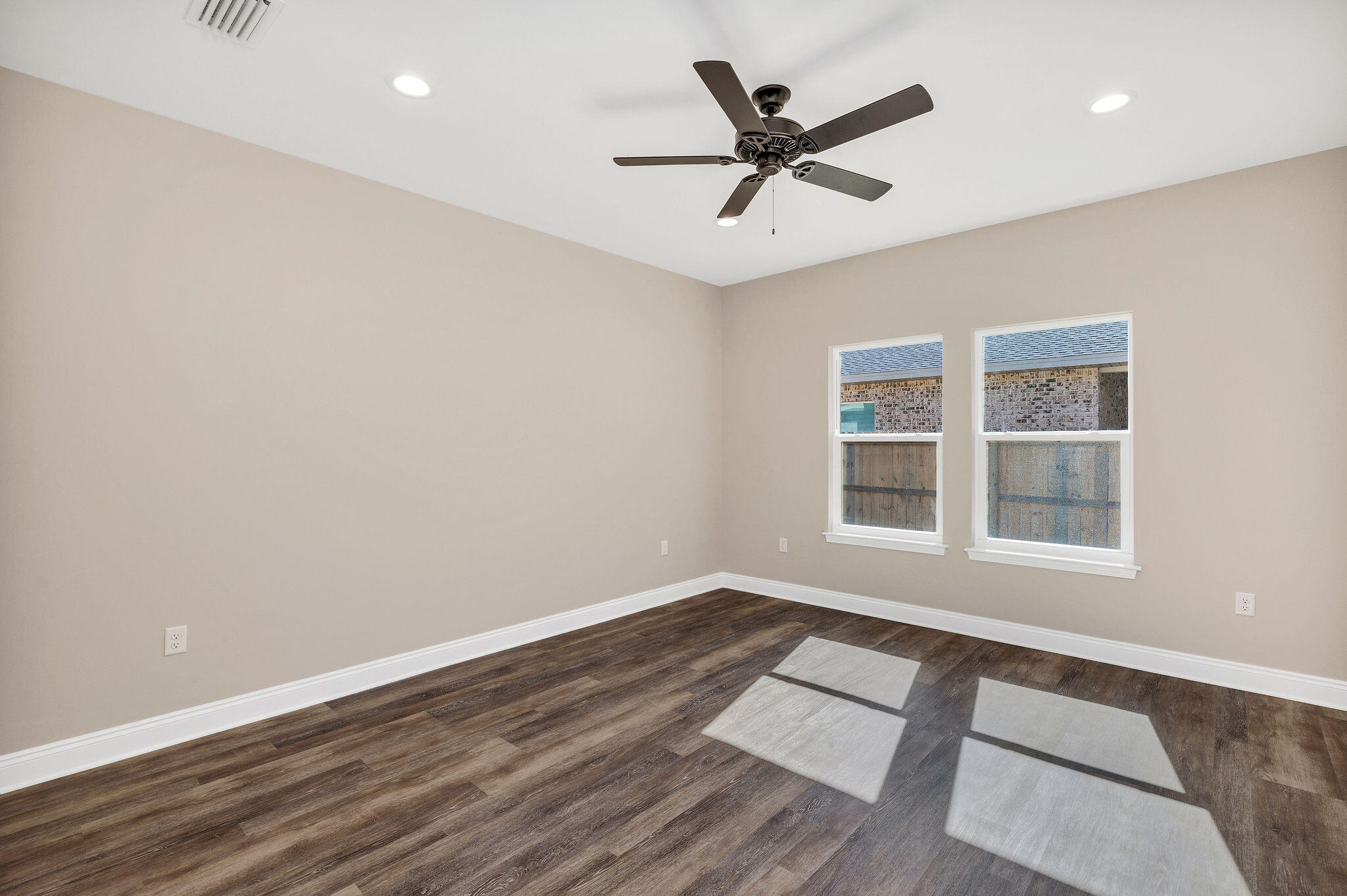LONGWOOD - Residential