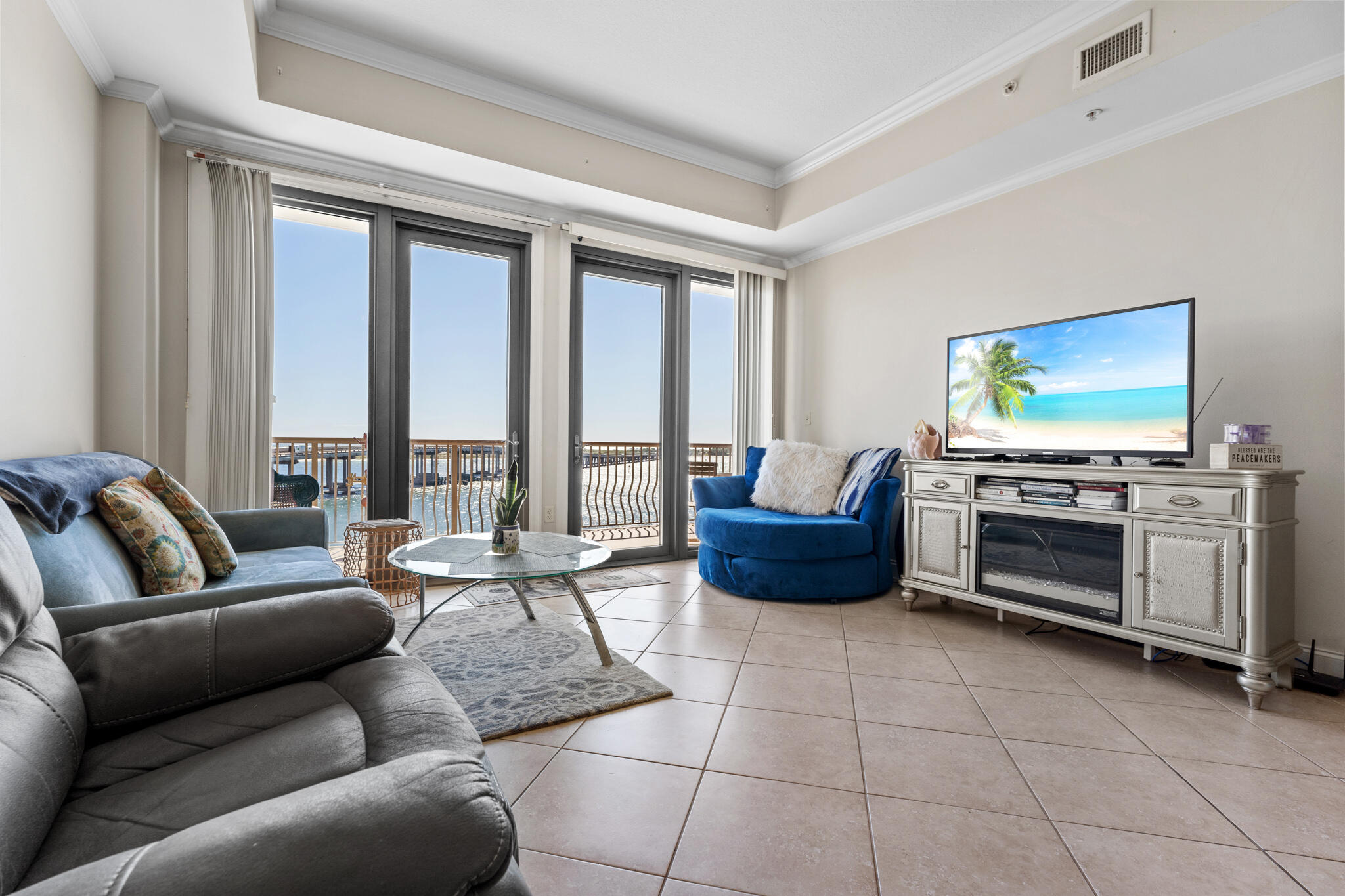 SIDES MORENO POINT WEST - Residential