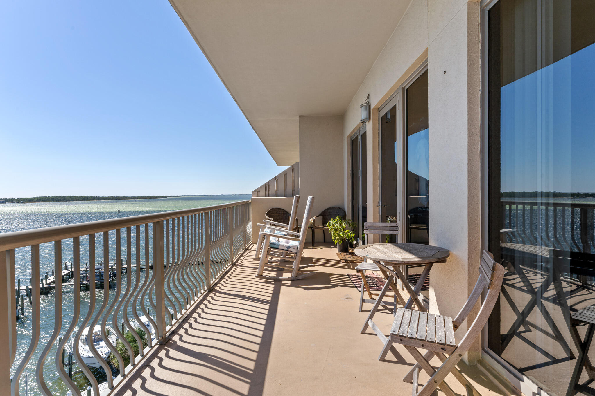 SIDES MORENO POINT WEST - Residential