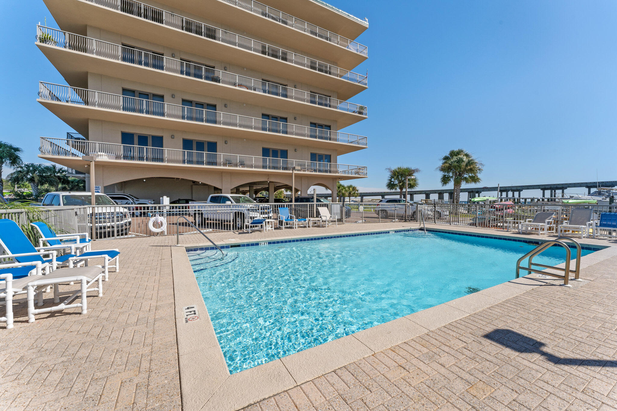 SIDES MORENO POINT WEST - Residential