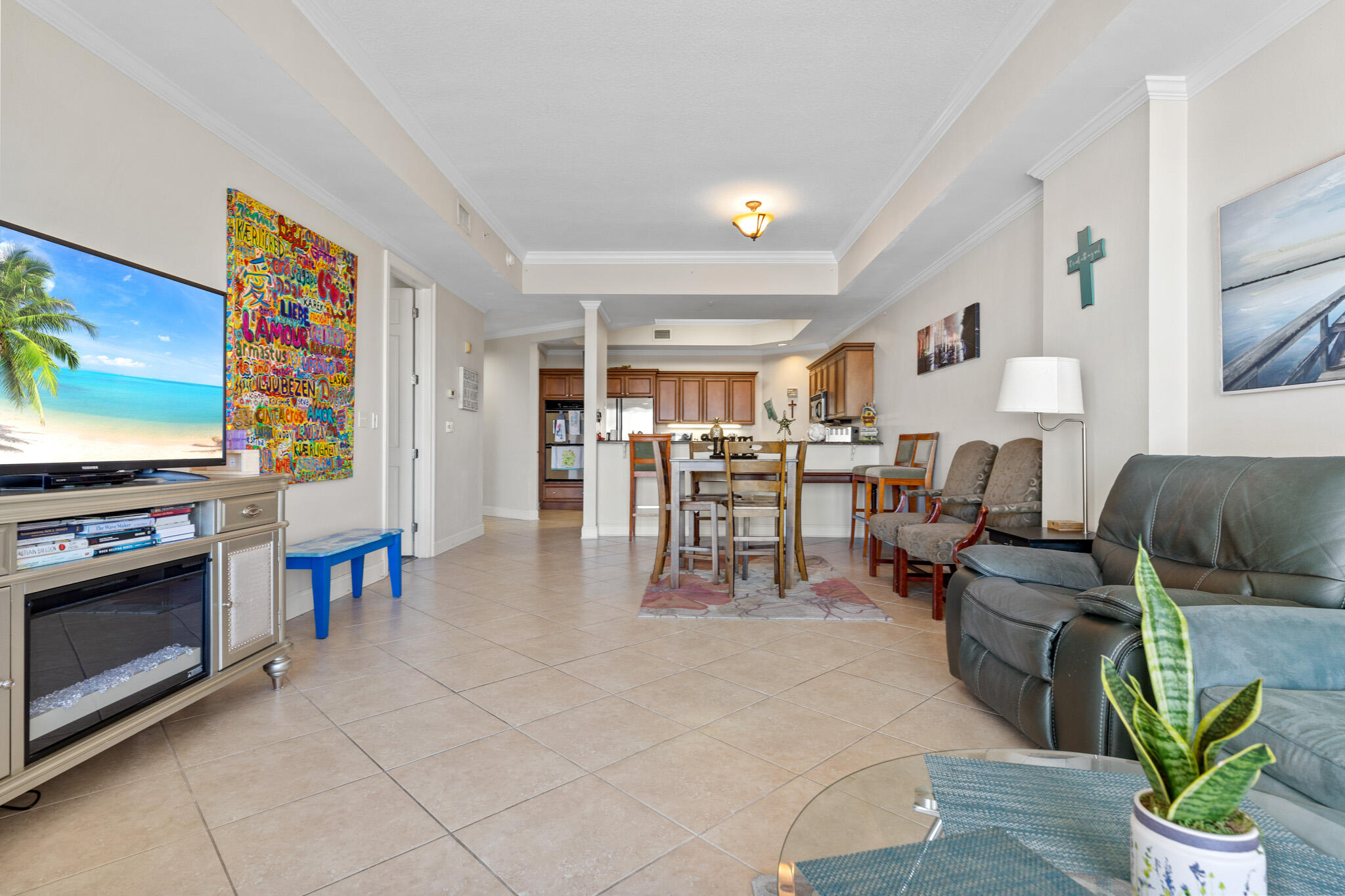 SIDES MORENO POINT WEST - Residential